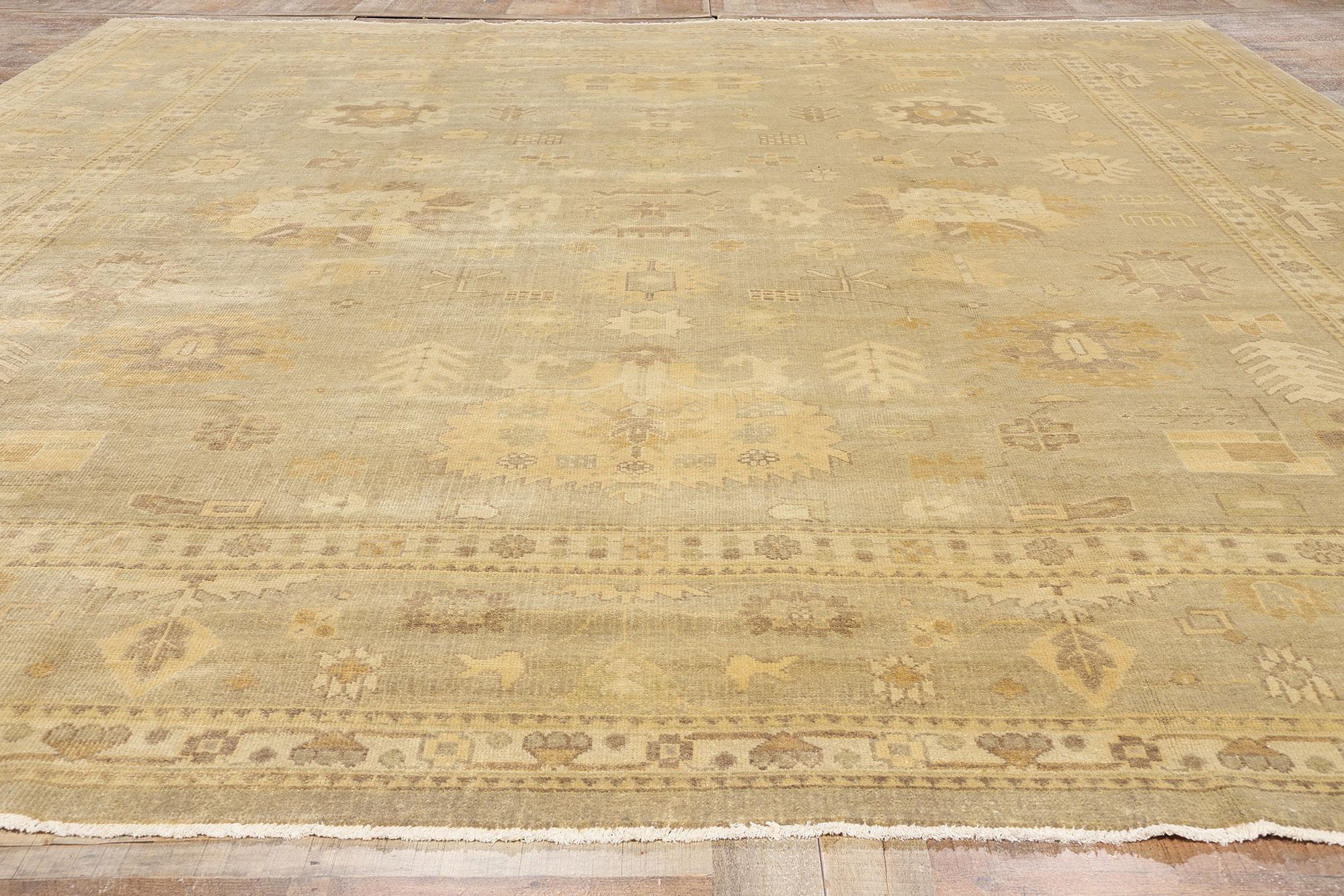 New Contemporary Earth-Tone Oushak Rug with Transitional Style (Wolle) im Angebot