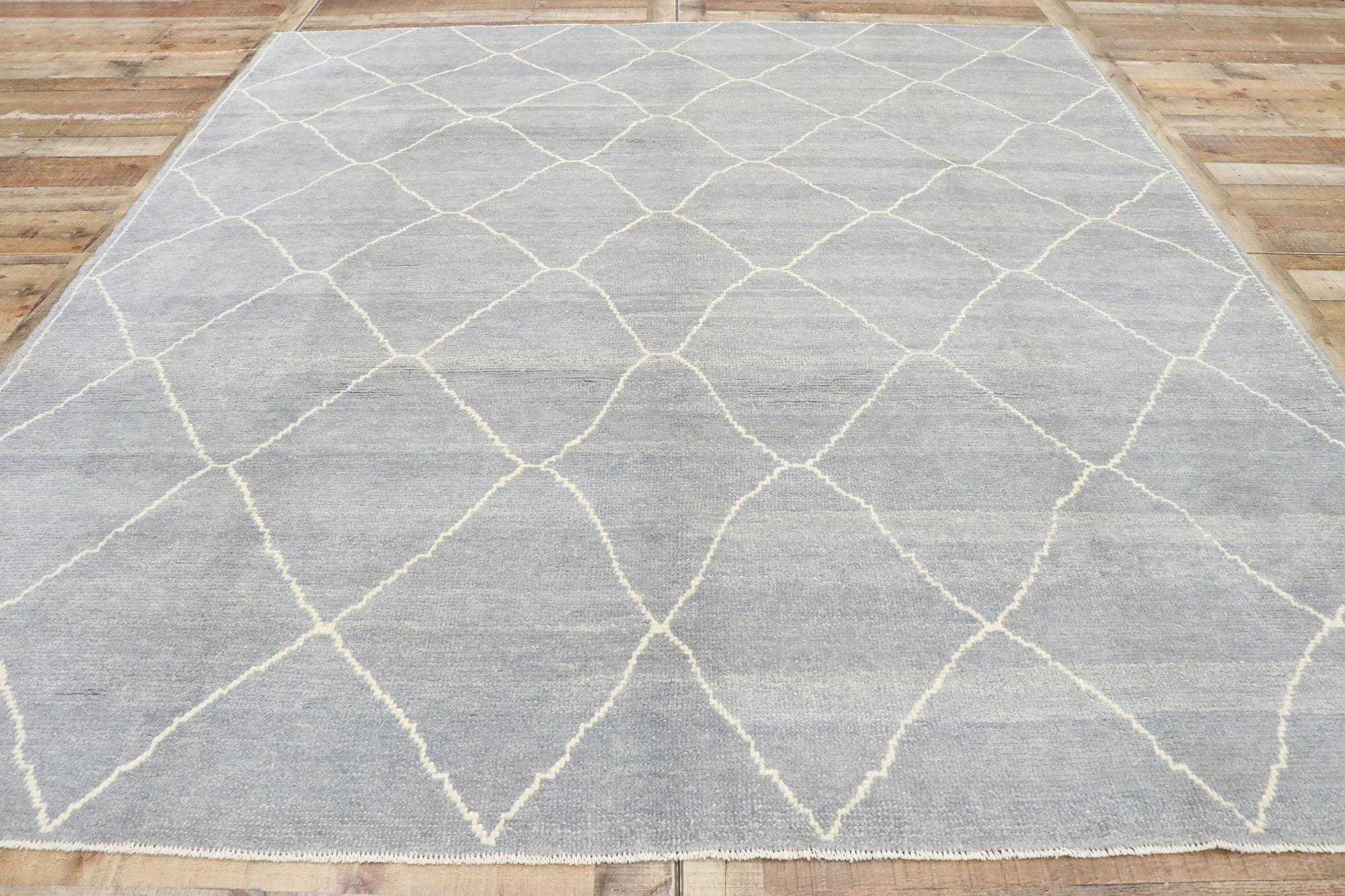 New Contemporary Gray Moroccan Style Rug with Modern Trellis Design In New Condition For Sale In Dallas, TX