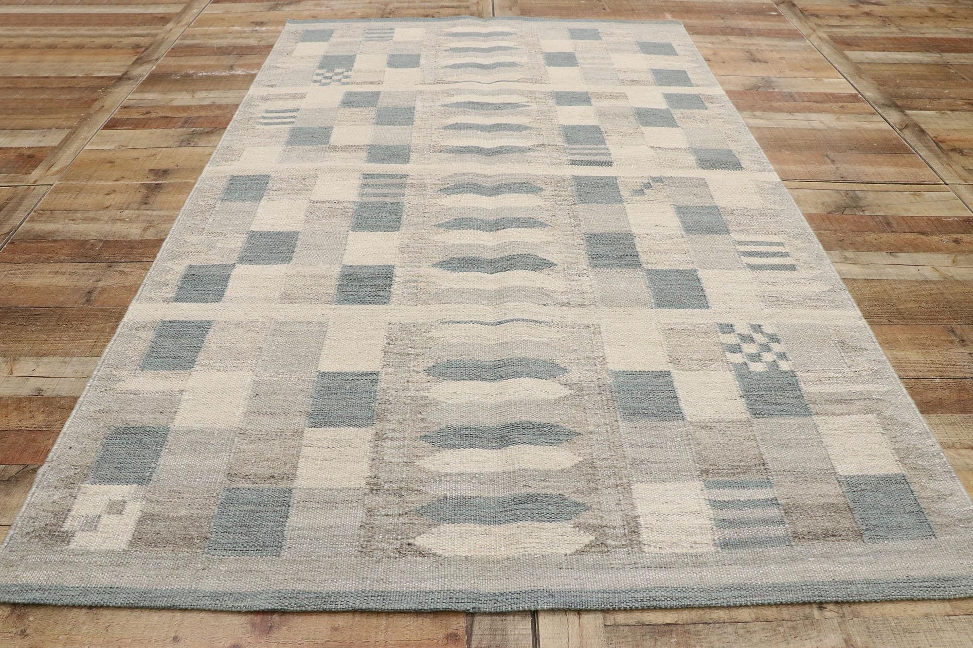 Neuer, zeitgenössischer, schwedisch inspirierter Kelim-Teppich mit skandinavischem, modernem Stil (Wolle) im Angebot