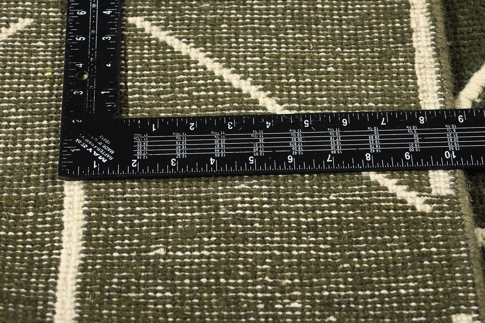 New Contemporary Japandi Geometric High-Low Biophilic Carpet im Zustand „Neu“ im Angebot in Dallas, TX