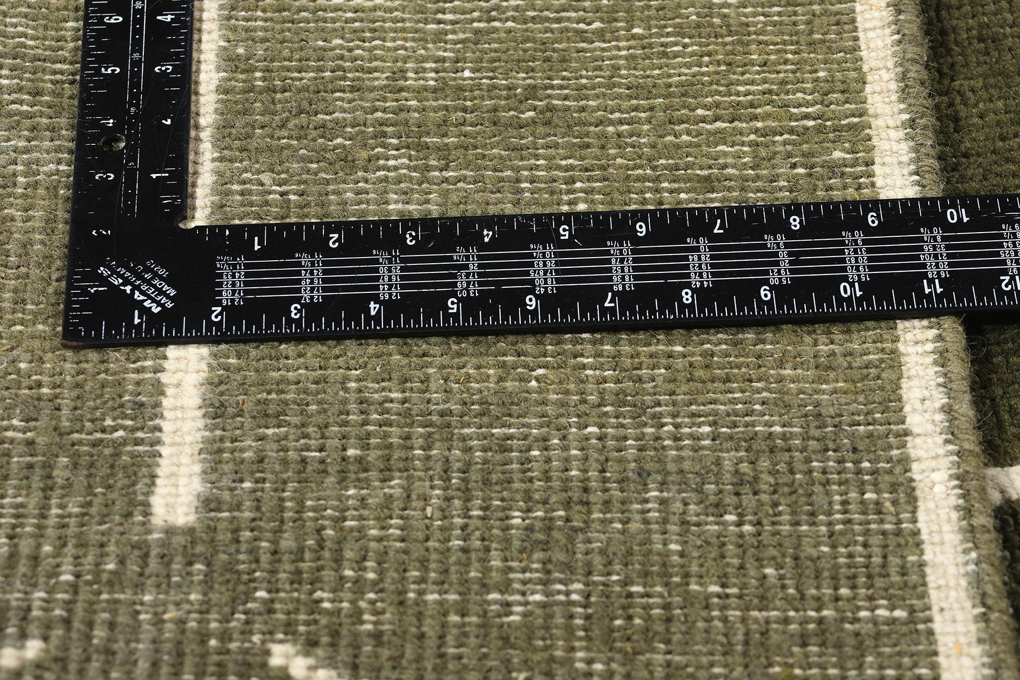 New Contemporary Japandi Geometric High-Low Biophilic Carpet im Zustand „Neu“ im Angebot in Dallas, TX
