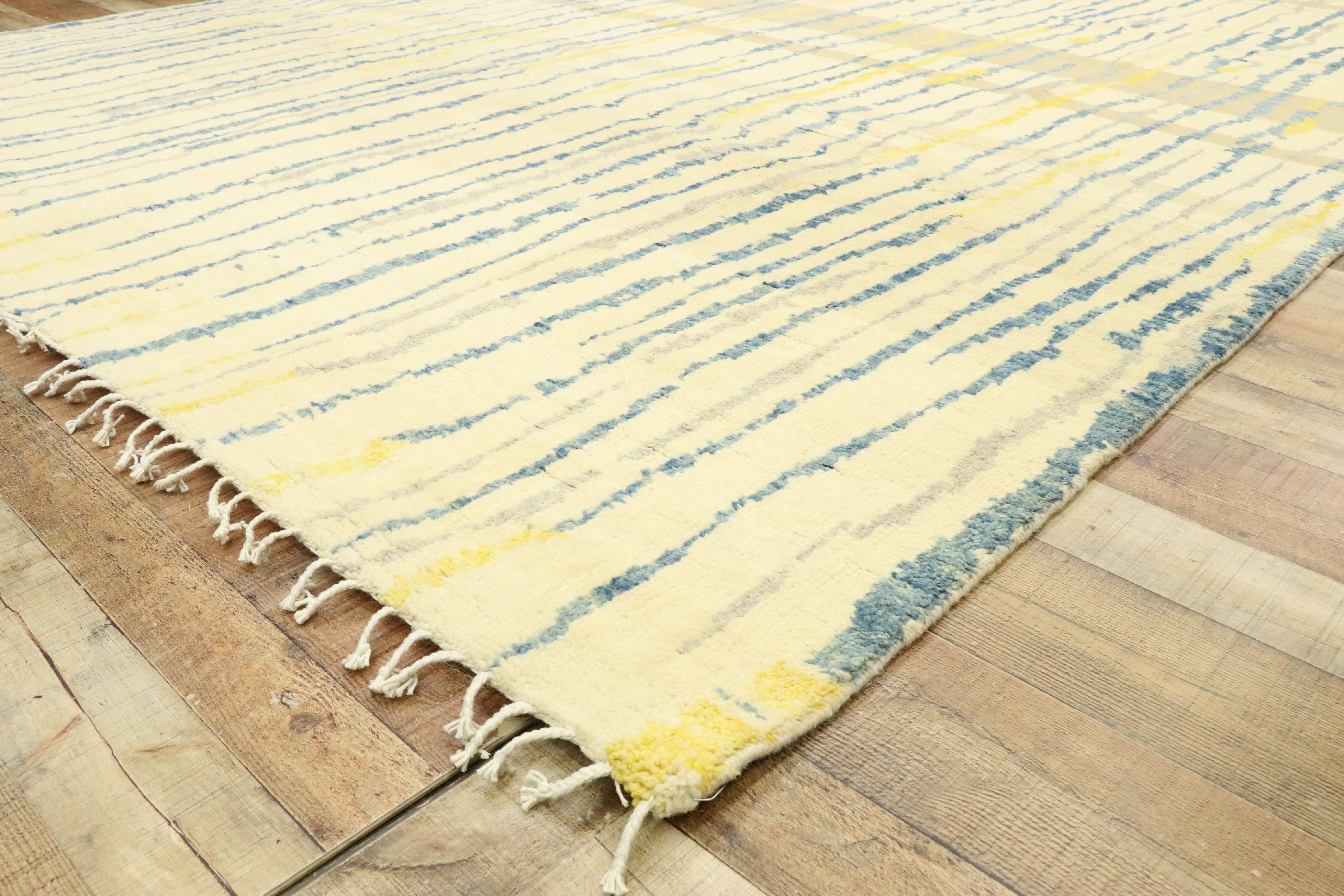 New Contemporary Moroccan Style Rug with Abstract Linear Design In New Condition For Sale In Dallas, TX