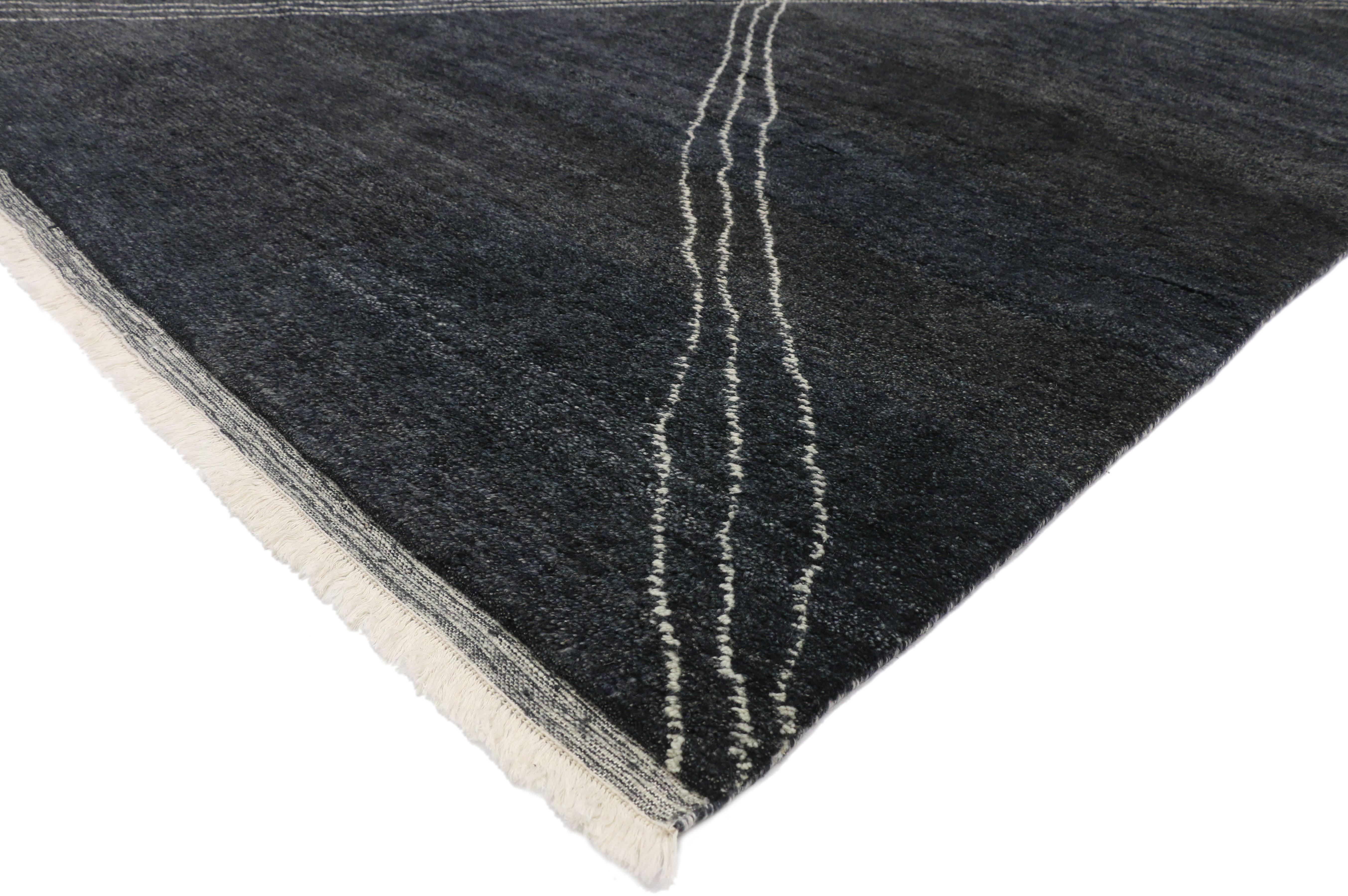 30481, new contemporary Moroccan area rug with Luxe modernist style and Hygge vibes. This hand knotted wool contemporary Moroccan area rug features a large X-shape composed from three thin beige lines on a dark backdrop. Beautiful detail and