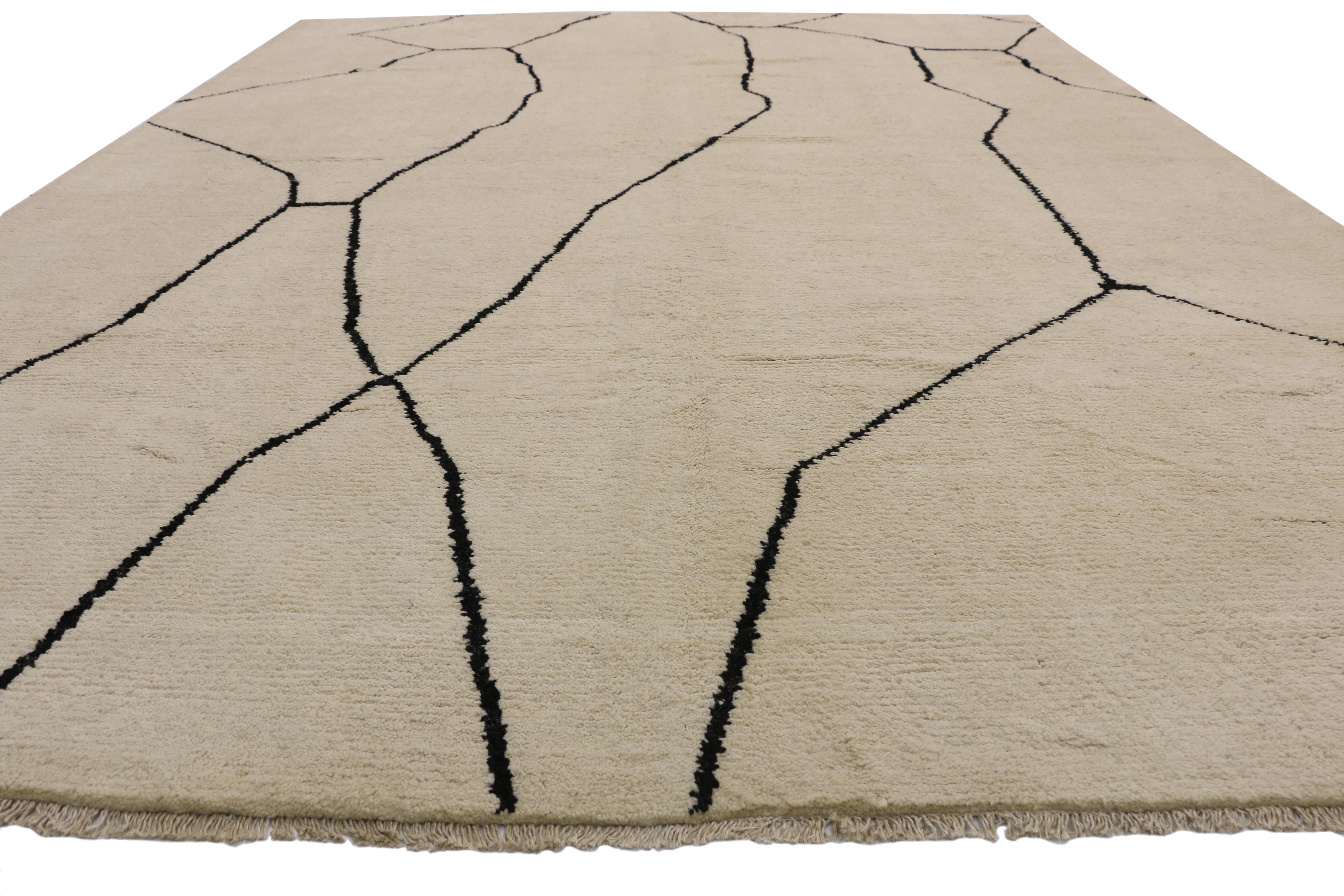 Organic Modern New Contemporary Moroccan Area Rug with Metamorphic Design and Modern Style For Sale