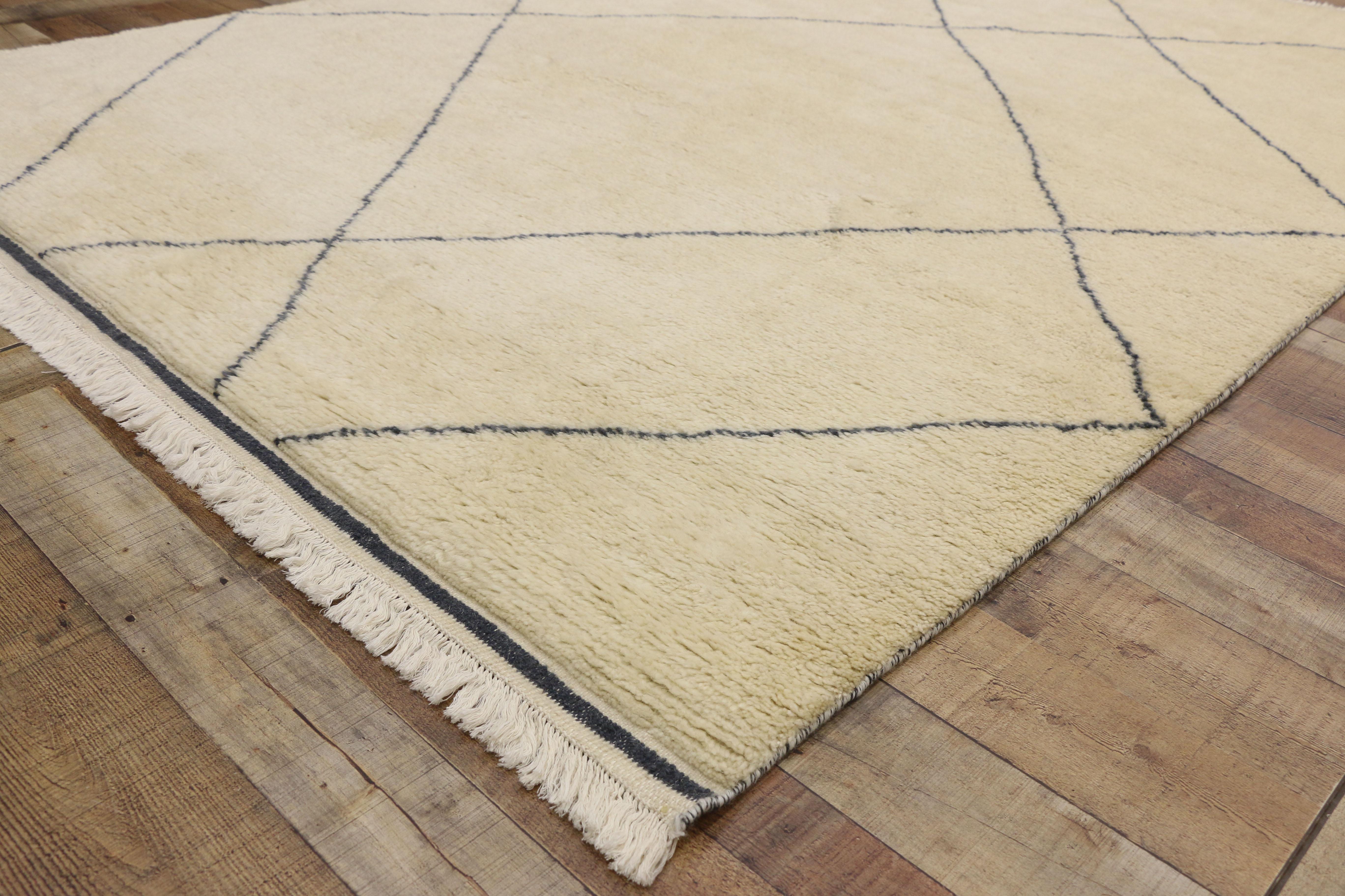 New Contemporary Moroccan Area Rug with Modern Style In New Condition For Sale In Dallas, TX