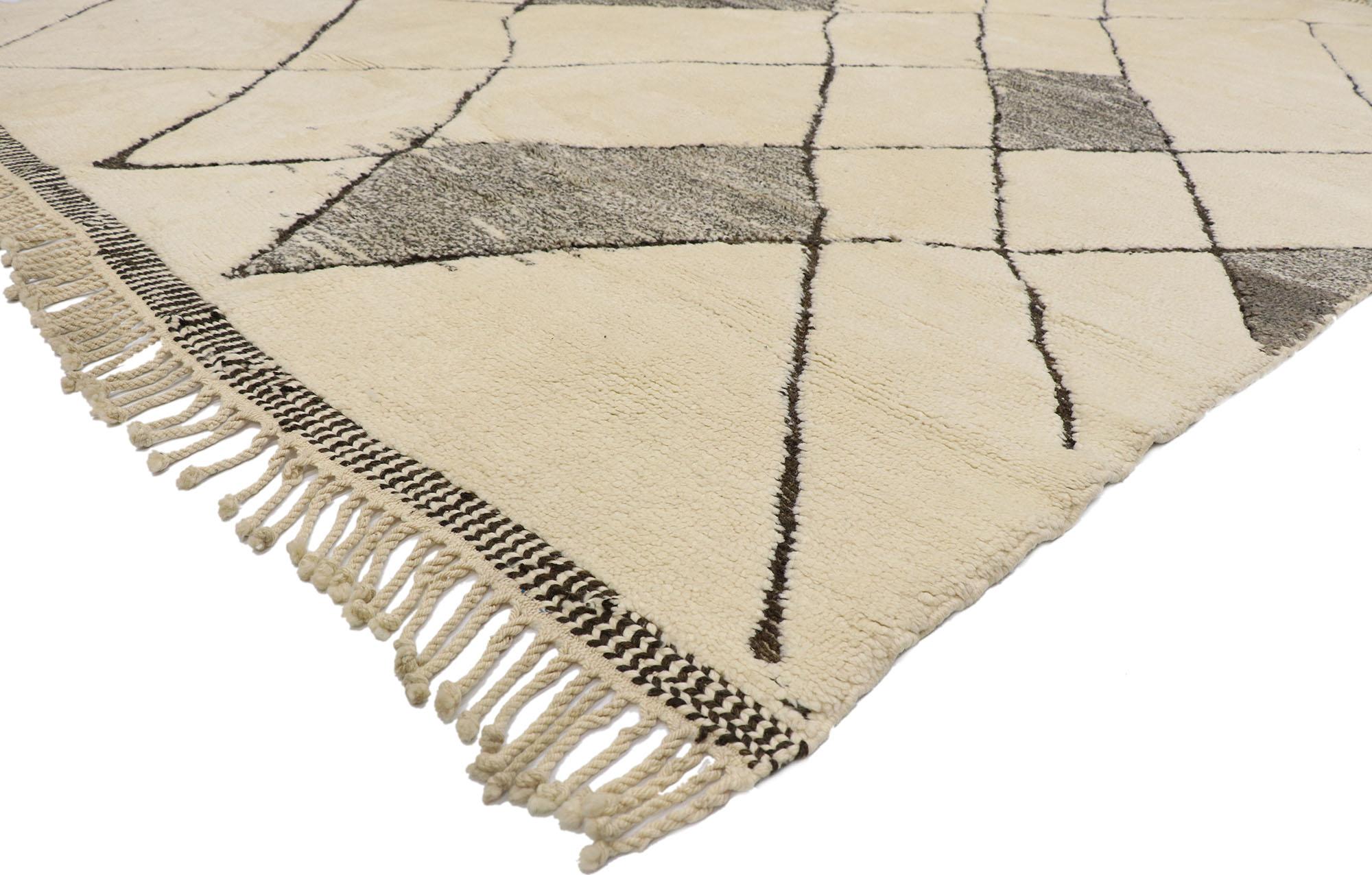 21157 New Berber Moroccan Rug with Organic Modern Style 09'00 x 11'00. With its simplicity, plush pile and Modern style, this hand knotted wool Berber Moroccan rug provides a feeling of cozy contentment without the clutter. The abrashed beige field