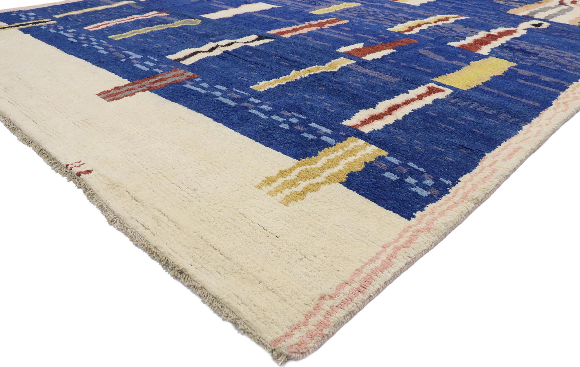 80643 New contemporary Moroccan rug. Showcasing a bold expressive design, incredible detail and texture, this hand knotted wool contemporary Moroccan style rug is a captivating vision of woven beauty. Luminous blue hues and rich waves of abrash