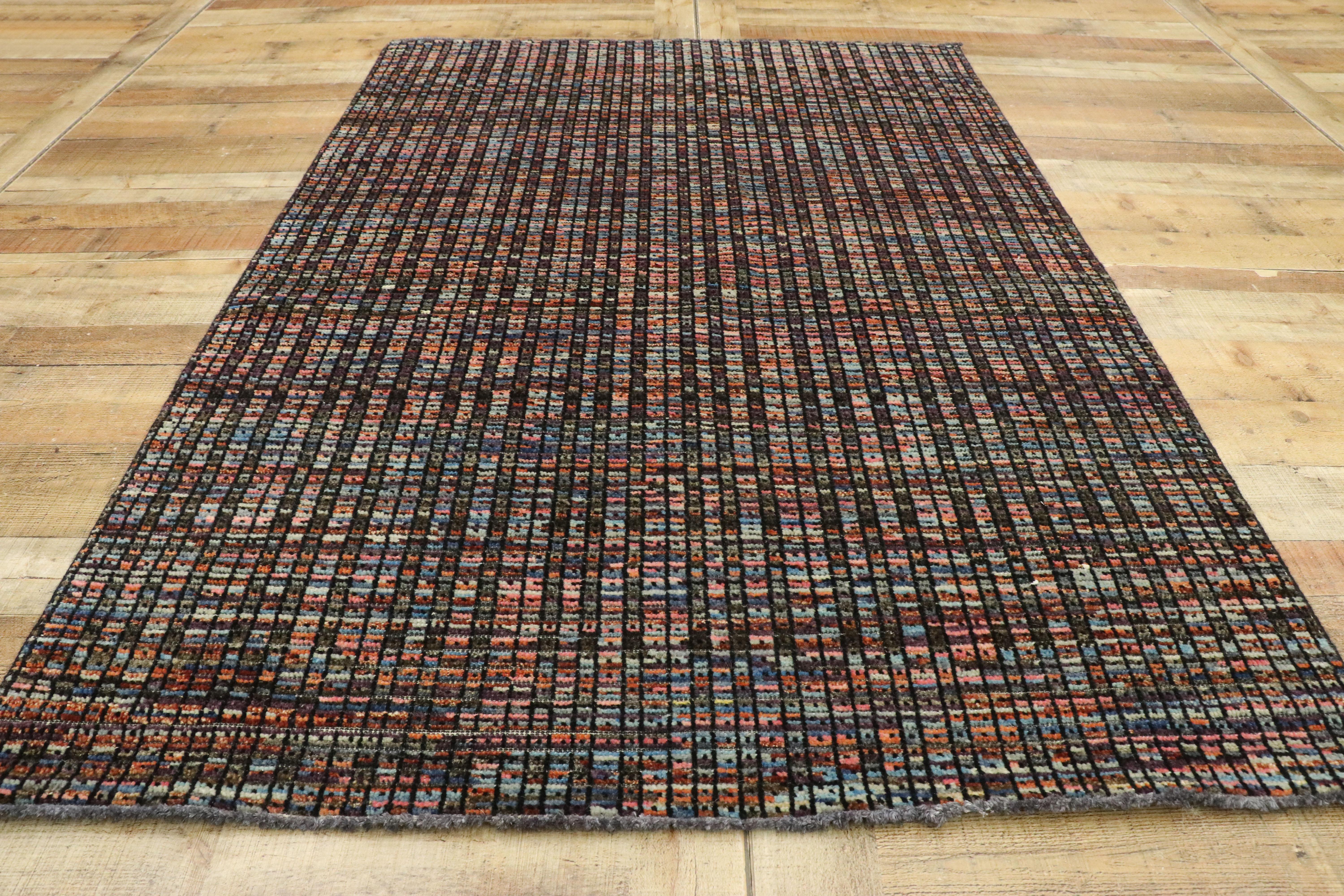 XXIe siècle et contemporain Tapis marocain contemporain avec style colonial américain moderne en vente