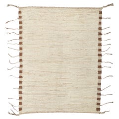 Nouveau tapis marocain contemporain de style moderne et organique