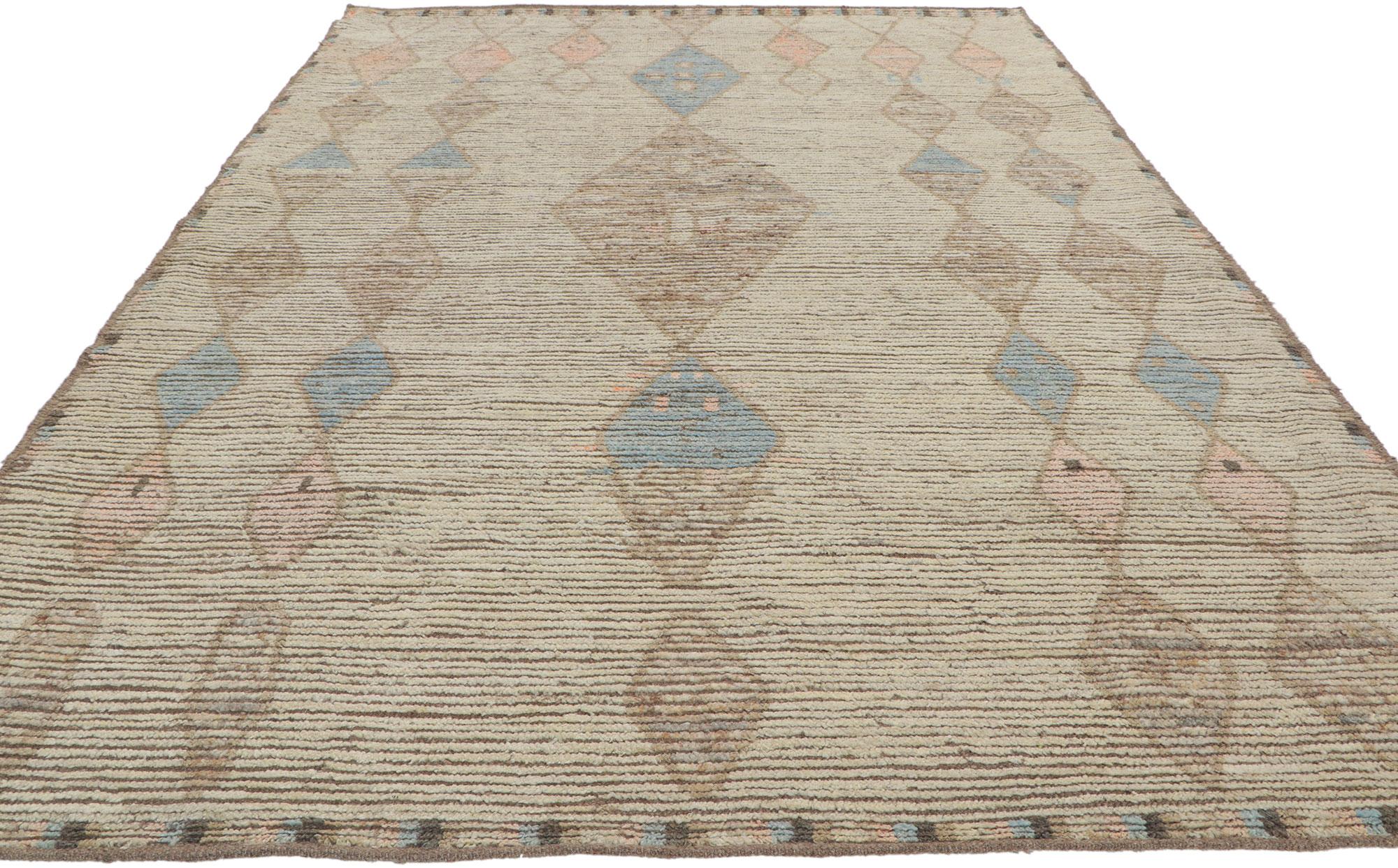 Tribal Nouveau tapis marocain contemporain à poils courts en vente
