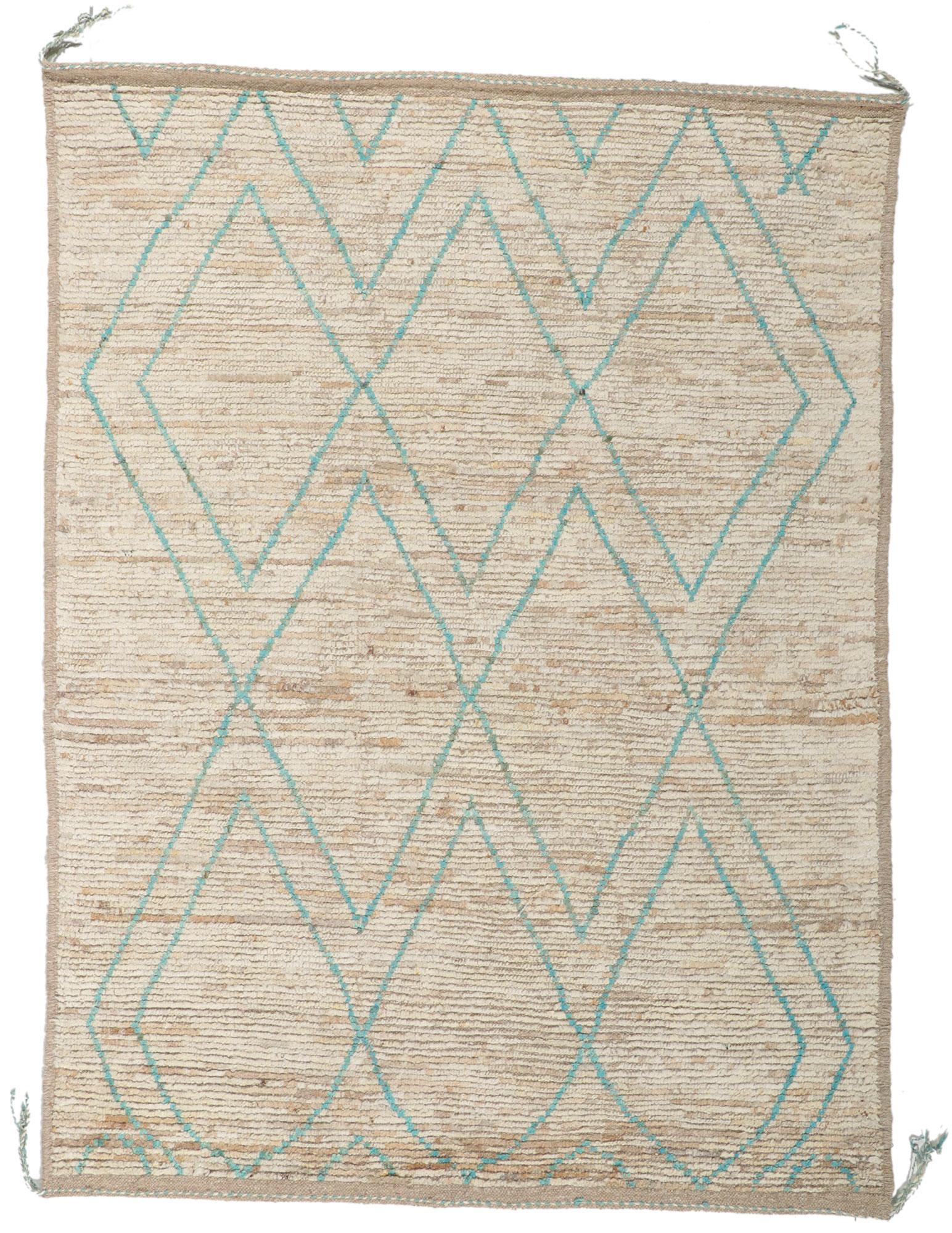New Contemporary Moroccan Rug with Short Pile For Sale 2