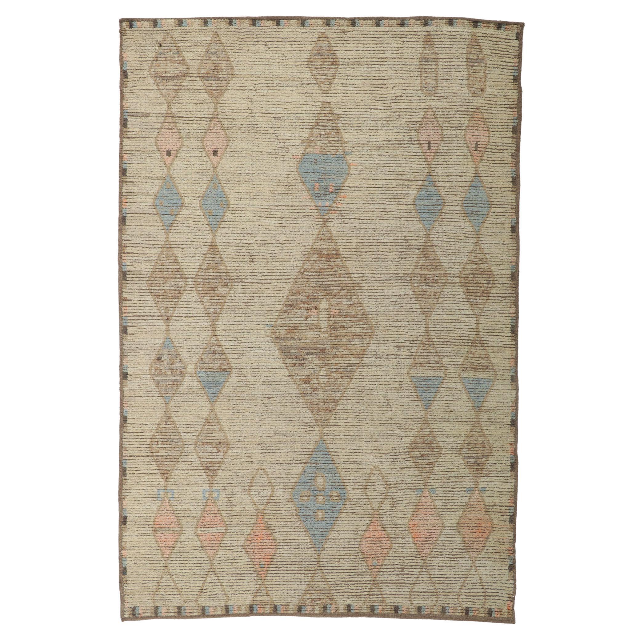 New Contemporary Moroccan Rug with Short Pile For Sale