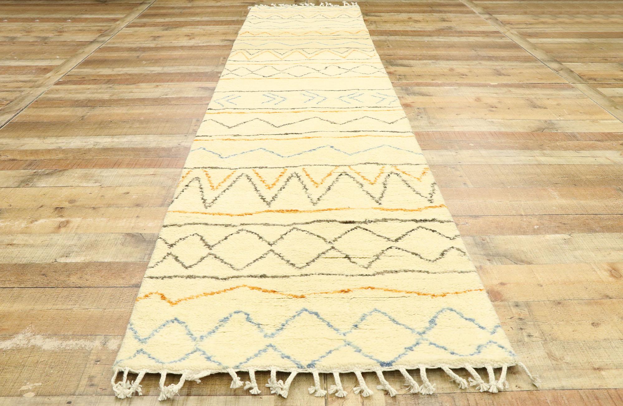 New Contemporary Moroccan Runner with Cozy Boho Chic Tribal Style In New Condition For Sale In Dallas, TX