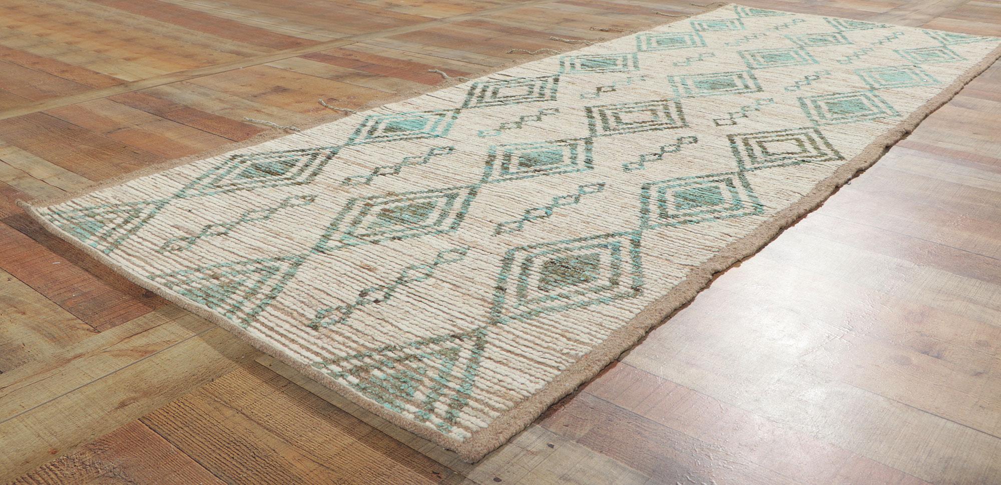 New Contemporary Moroccan Style Runner with Short Pile In Good Condition For Sale In Dallas, TX