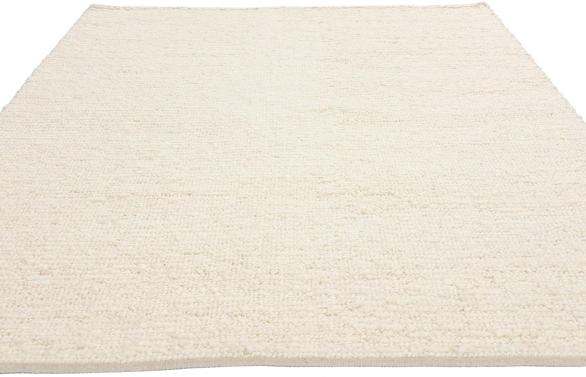Organique New Contemporary Moroccan Shibui Textured High-Low Rug (tapis à haute teneur en eau) en vente