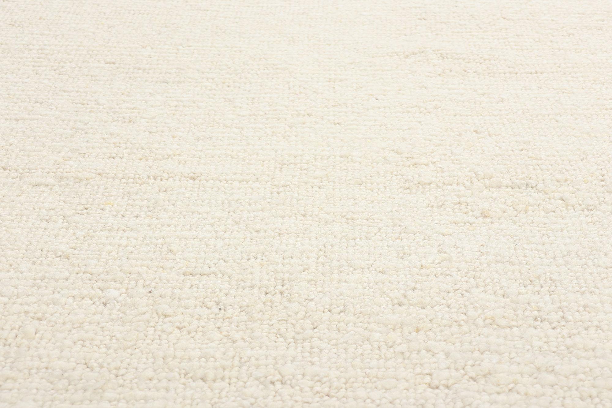 Tissé à la main New Contemporary Moroccan Shibui Textured High-Low Rug (tapis à haute teneur en eau) en vente