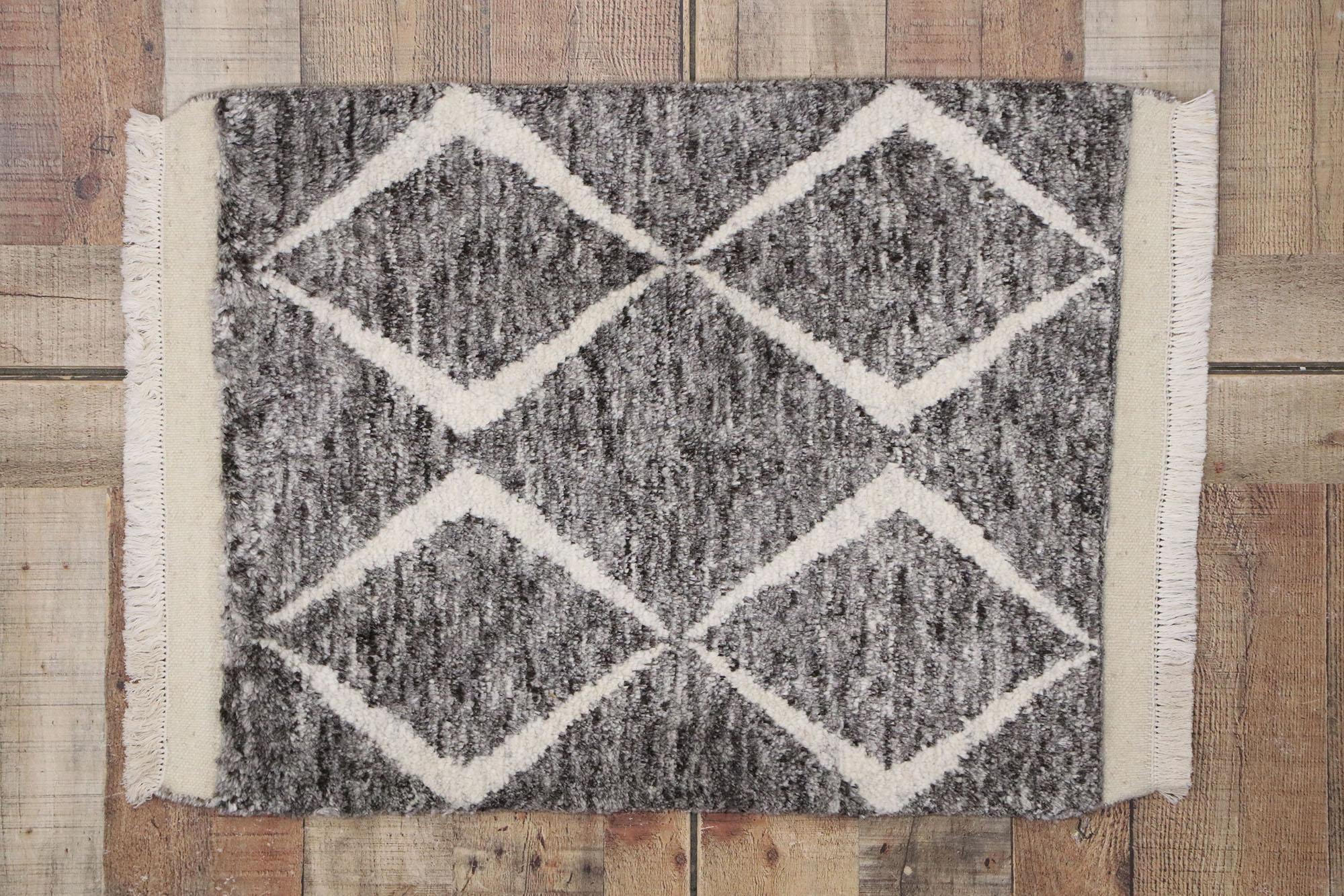 New Contemporary Moroccan Style Accent Rug with Diamond Pattern For Sale 2