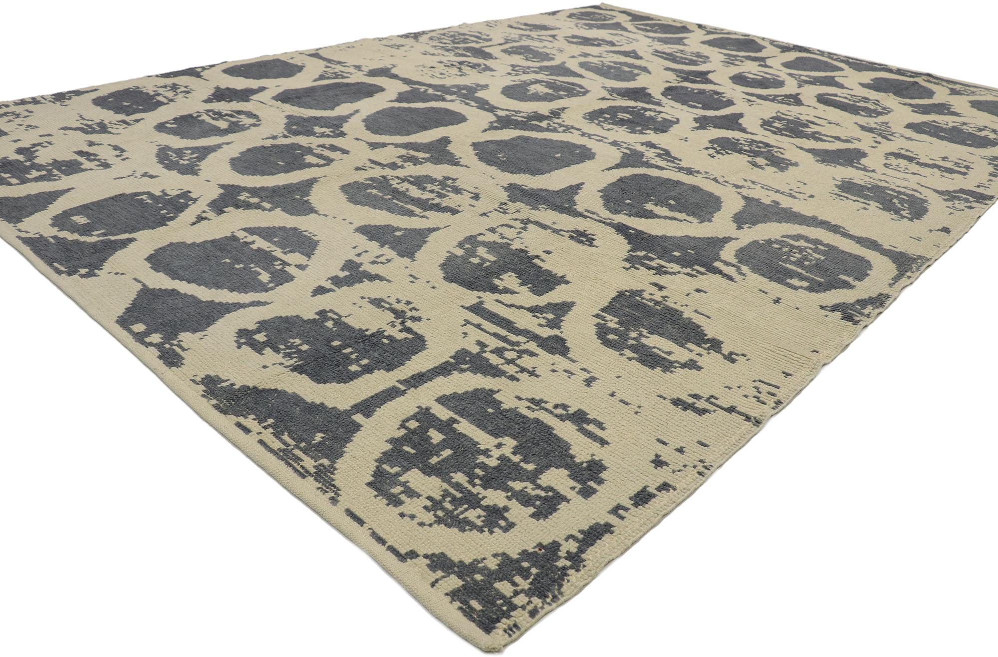 53189, new contemporary Moroccan style Area rug with Abstract Orphism. Drawing inspiration from Wassily Kandinsky and Sonia Delaunay, this hand knotted wool contemporary Moroccan style area rug beautifully embodies abstract Orphism. The abrashed