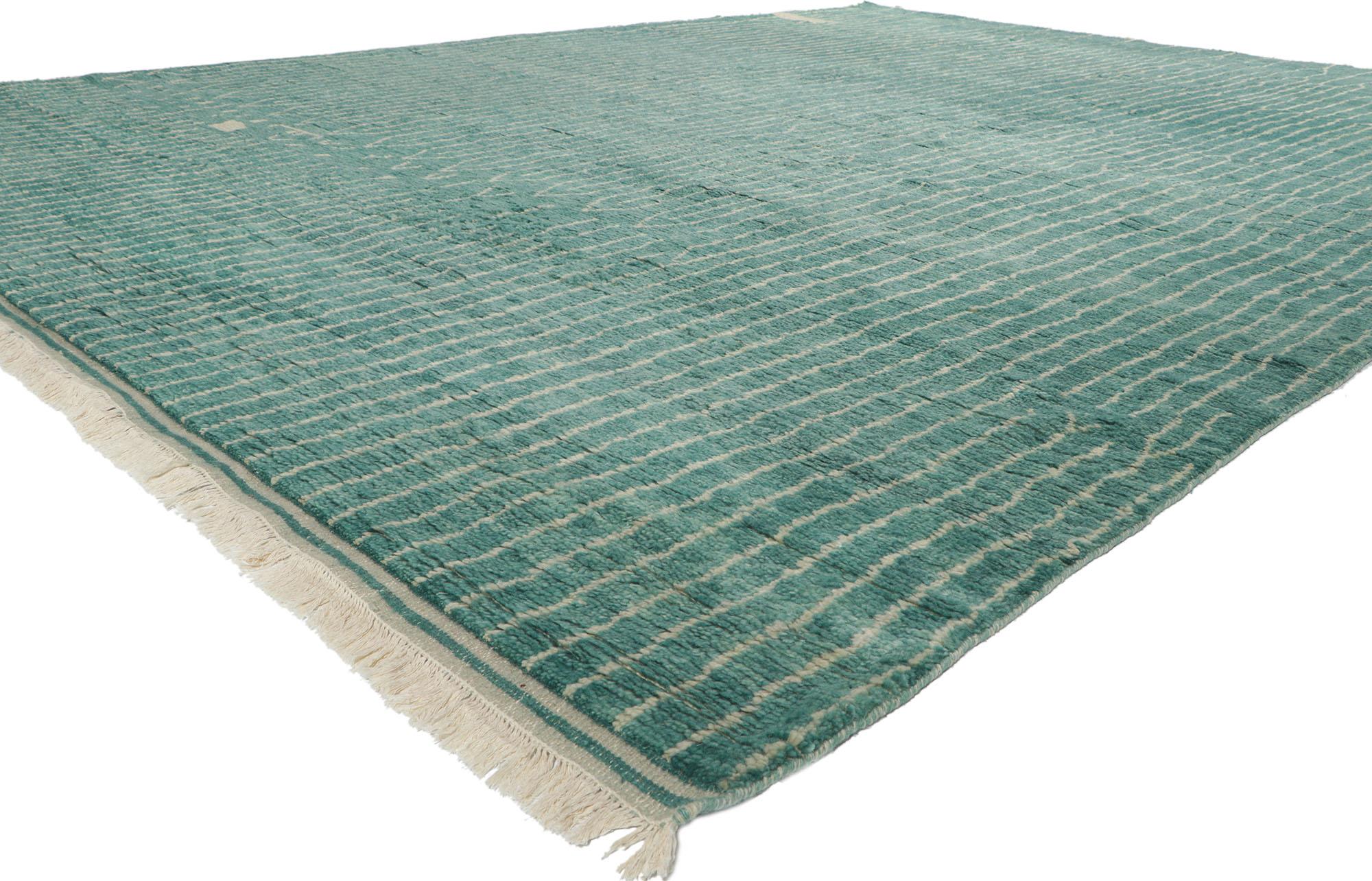 30772 New Contemporary Moroccan Style Rug 10'03 x 13'08. Ce tapis contemporain de style marocain, en laine nouée à la main, est une vision captivante de la beauté tissée. Il évoque un chalet côtier avec des couleurs qui rappellent le verre de mer et