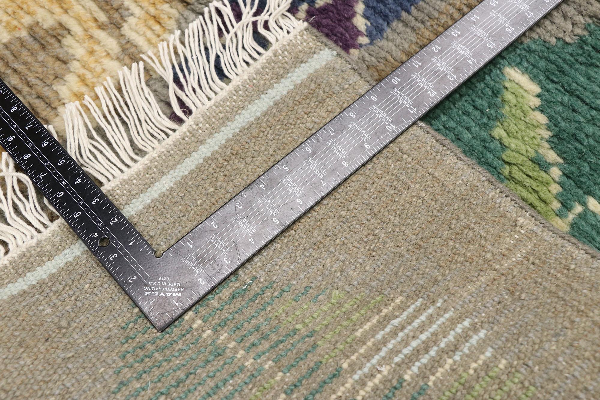 Neuer zeitgenössischer Teppich im marokkanischen Stil mit biophilem skandinavischem Moderndesign, neu (Handgeknüpft) im Angebot