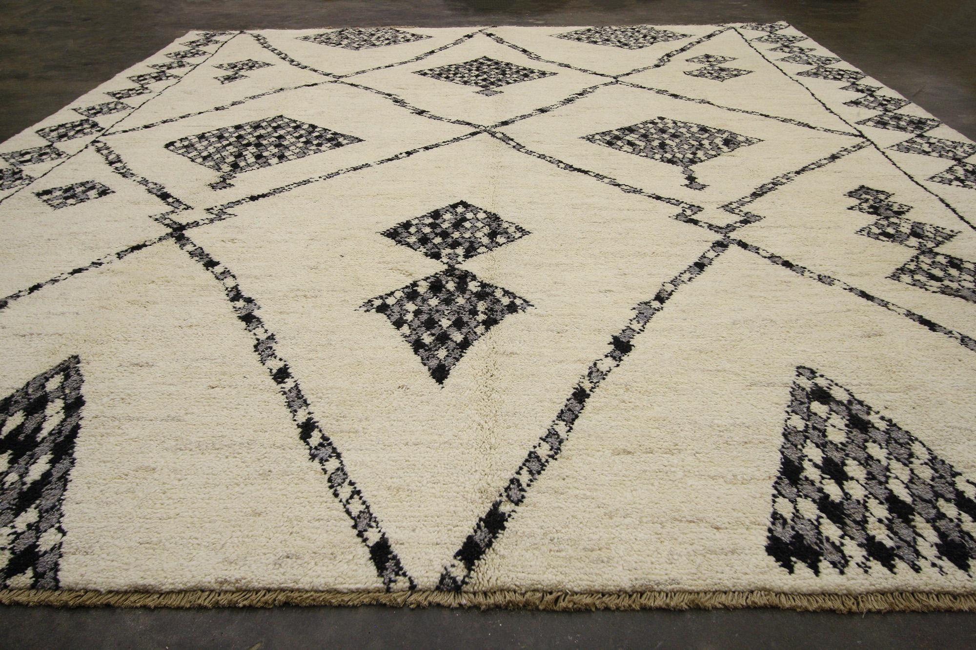 New Contemporary Moroccan Style Rug with Boho Chic Hygge Vibes In New Condition For Sale In Dallas, TX