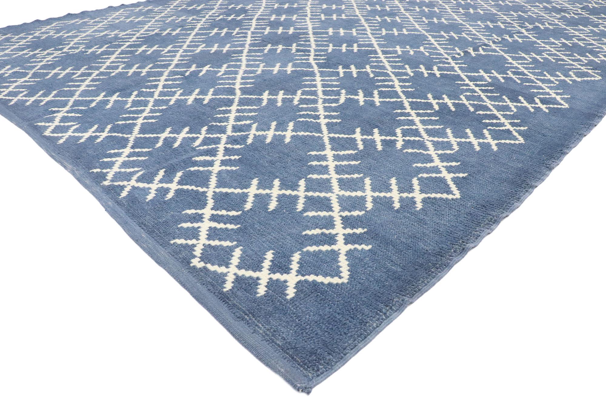 Modern New Contemporary Moroccan Style Rug with Geometric Print For Sale