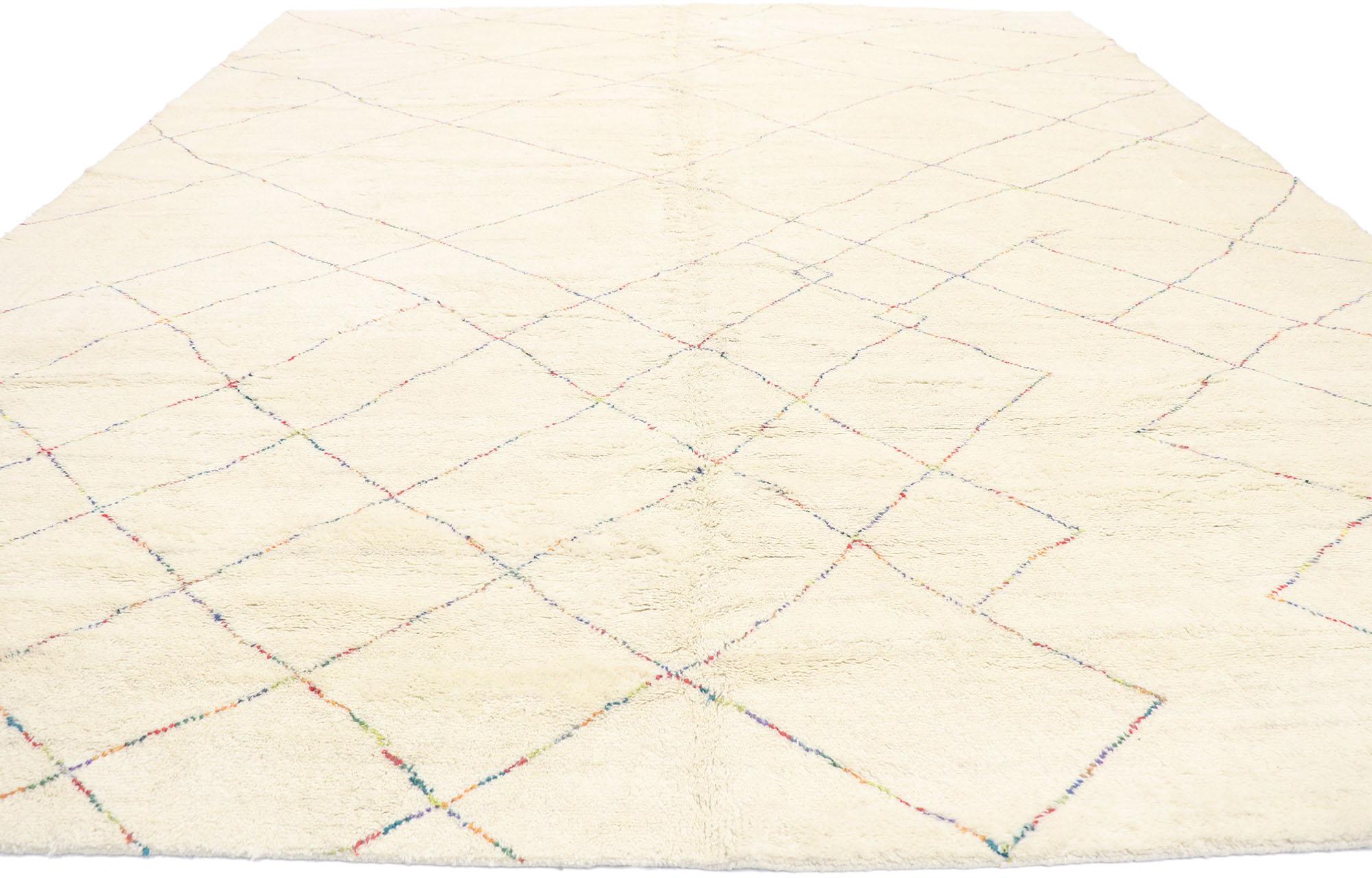 Marokkanischer Teppich der Organischen Moderne, Wabi-Sabi trifft auf minimalistisches Boho (Handgeknüpft) im Angebot