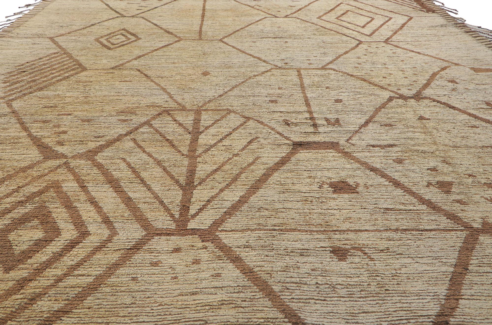 Pakistanais New Contemporary Moroccan Style Rug with Short Pile (Tapis marocain contemporain à poils courts) en vente