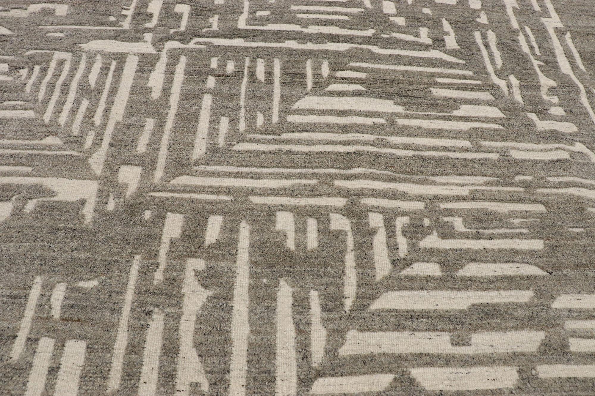 Noué à la main Nouveau tapis Souf contemporain de style marocain avec motif linéaire en relief en vente