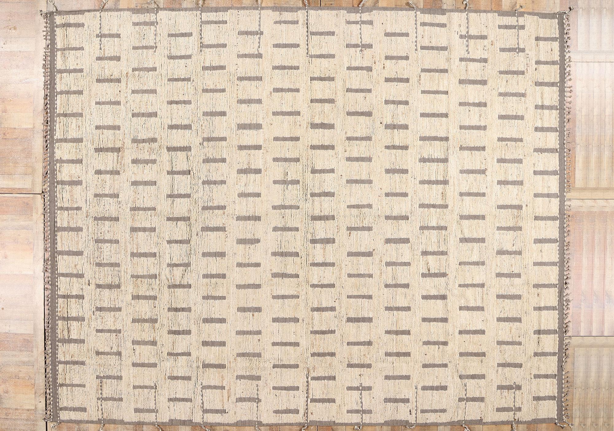 Il nuovo tappeto marocchino contemporaneo con texture in stile mid-century modern in vendita 1