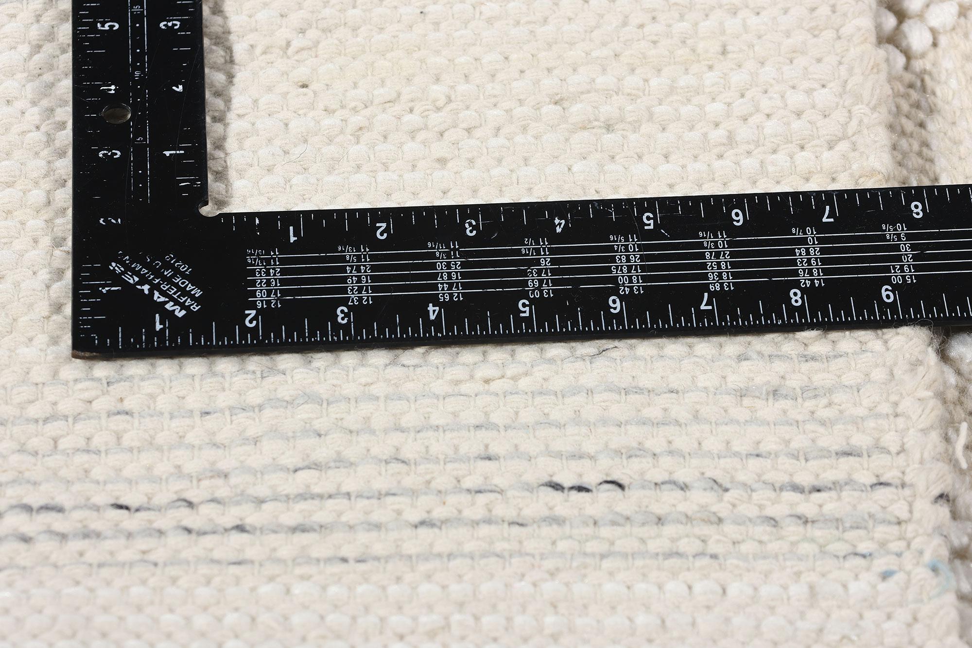 New Contemporary Moroccan Textured High-Low Rug In New Condition For Sale In Dallas, TX