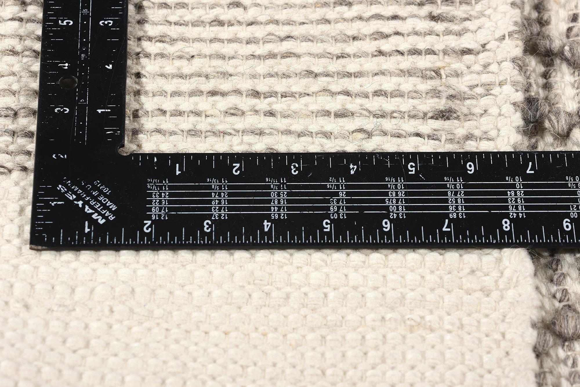 New Contemporary Moroccan Textured High-Low Rug In New Condition For Sale In Dallas, TX