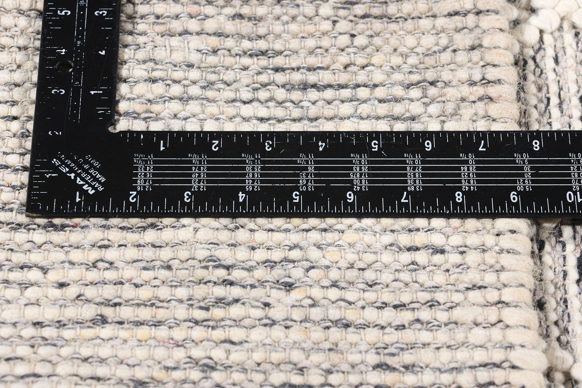 New Contemporary Moroccan Textured High-Low Rug In New Condition For Sale In Dallas, TX
