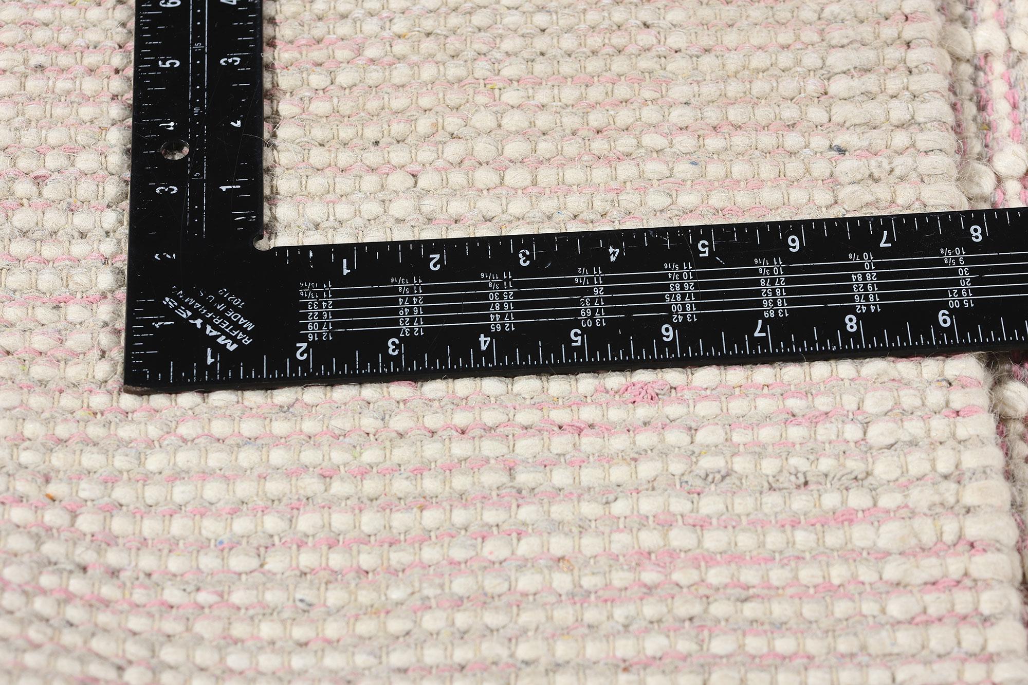 New Contemporary Moroccan Textured High-Low Rug In New Condition For Sale In Dallas, TX