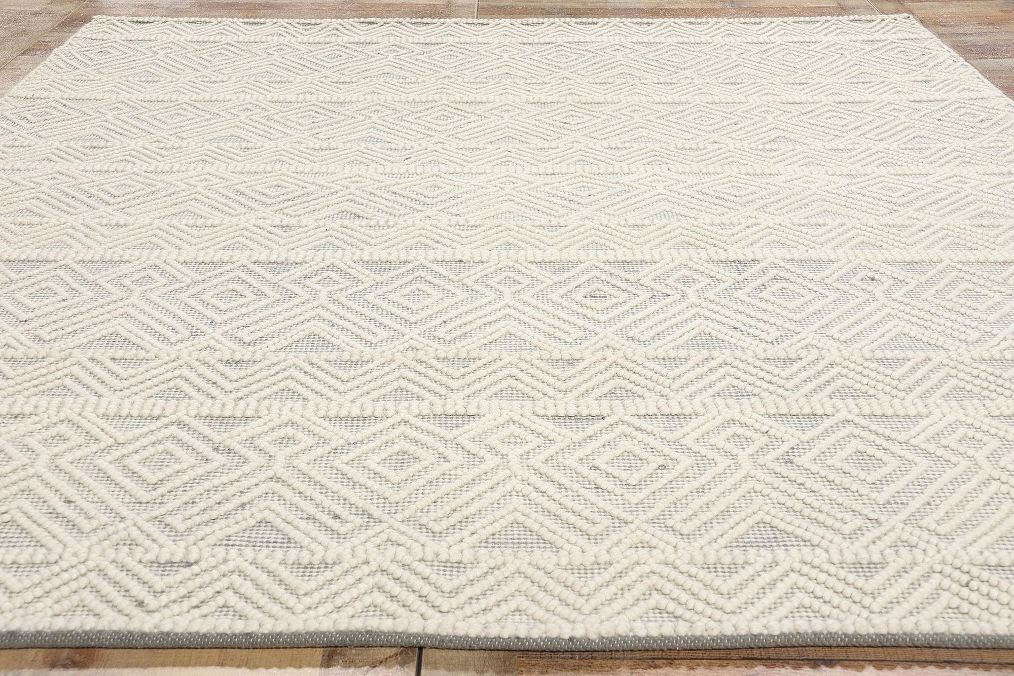 Laine New Contemporary Moroccan Textured High-Low Rug (Tapis à haute teneur en eau) en vente