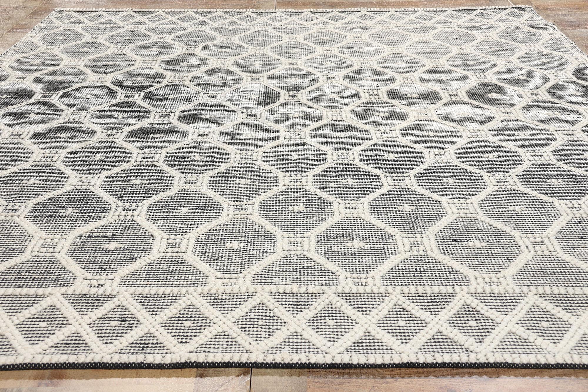 Laine New Contemporary Moroccan Textured High-Low Rug (Tapis à haute teneur en eau) en vente
