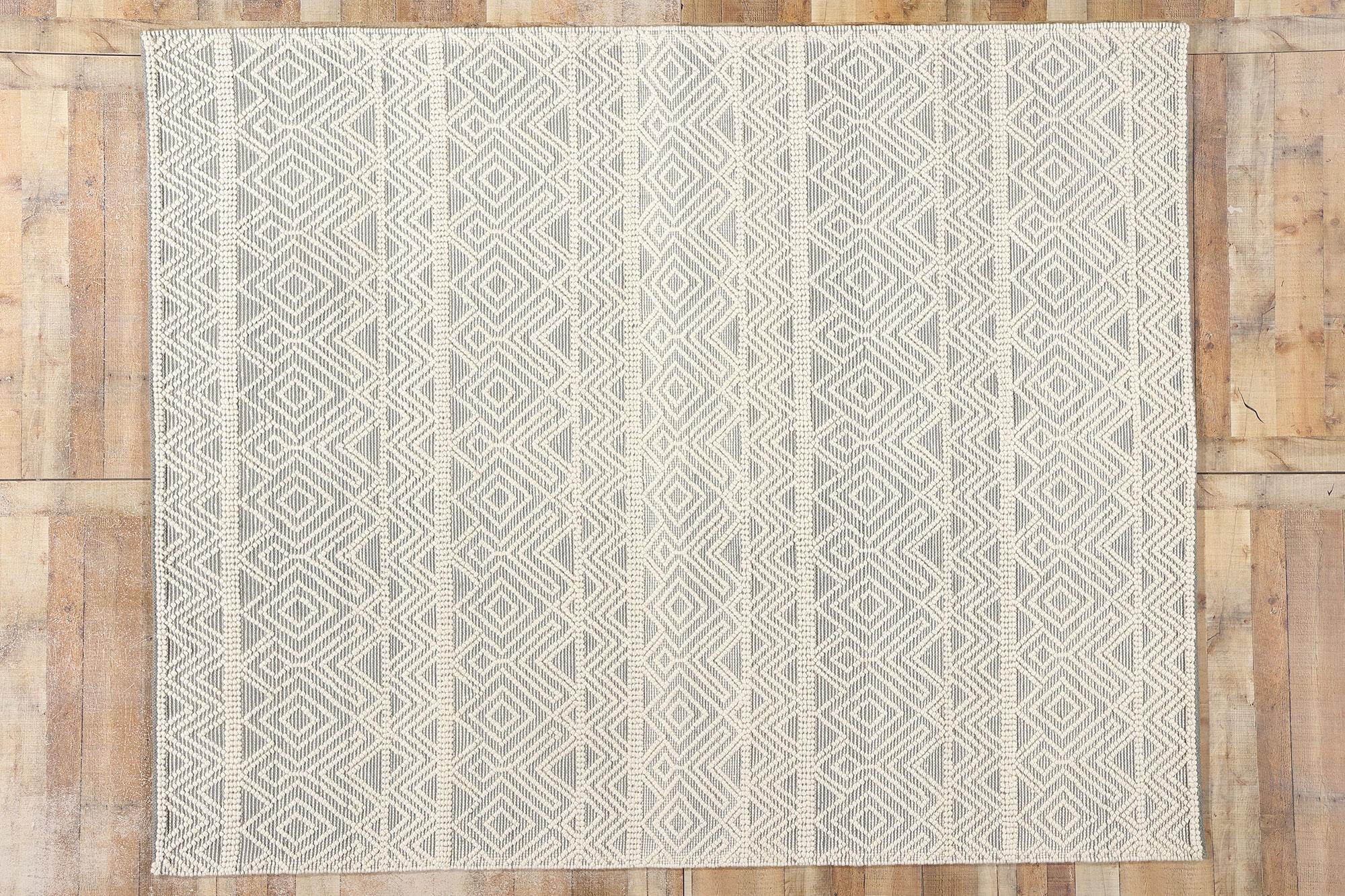 New Contemporary Moroccan Textured High-Low Rug (Tapis à haute teneur en eau) en vente 1