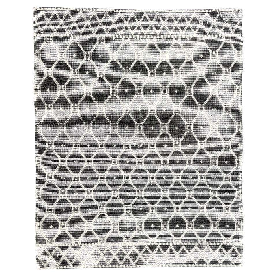 Beautiful view of Moroccan Trellis Area Rug