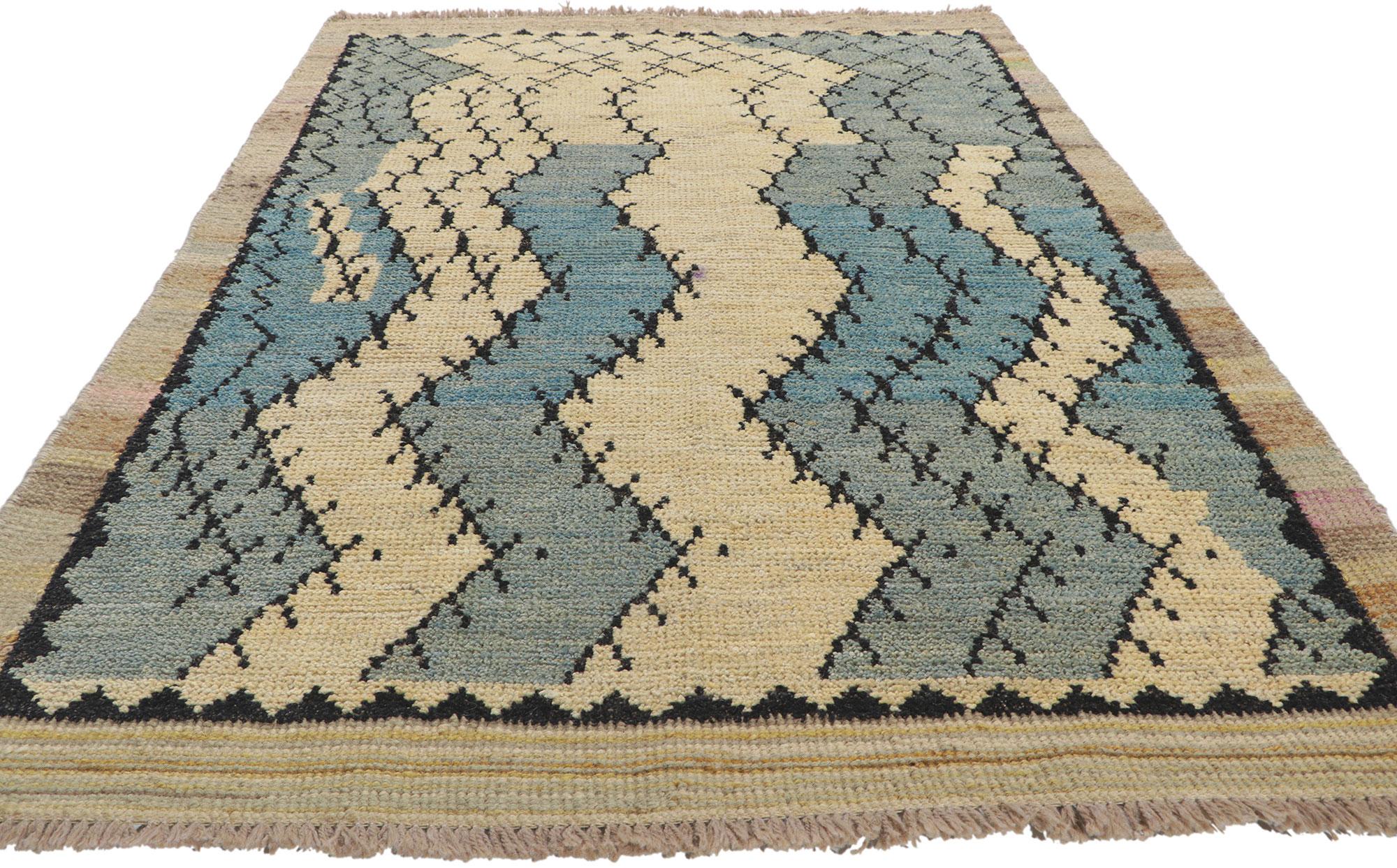 Modern New Contemporary Moroccan Textured Rug For Sale