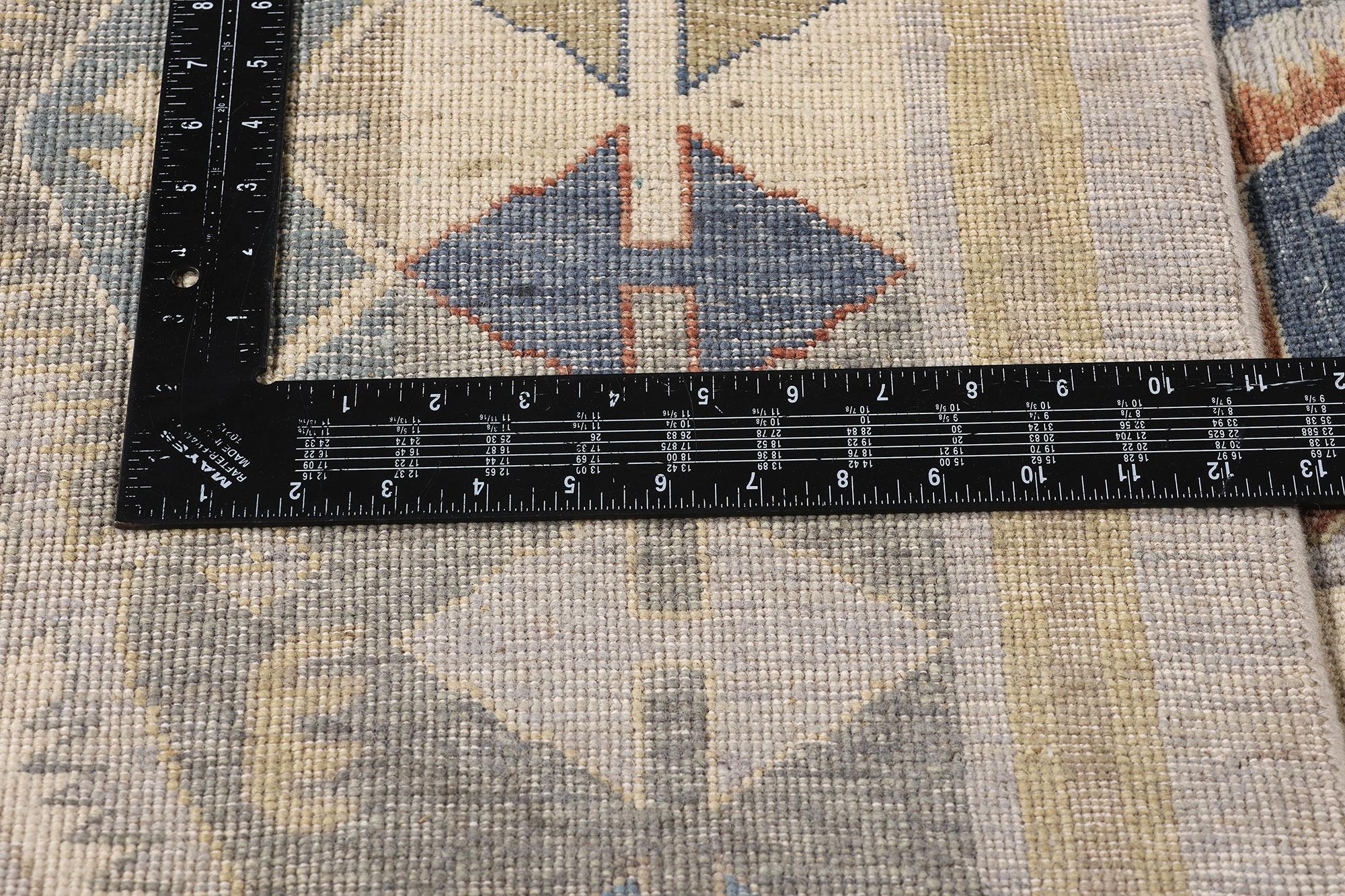 New Modern Earth-Tone Oushak Carpet with Traditional Style In New Condition For Sale In Dallas, TX