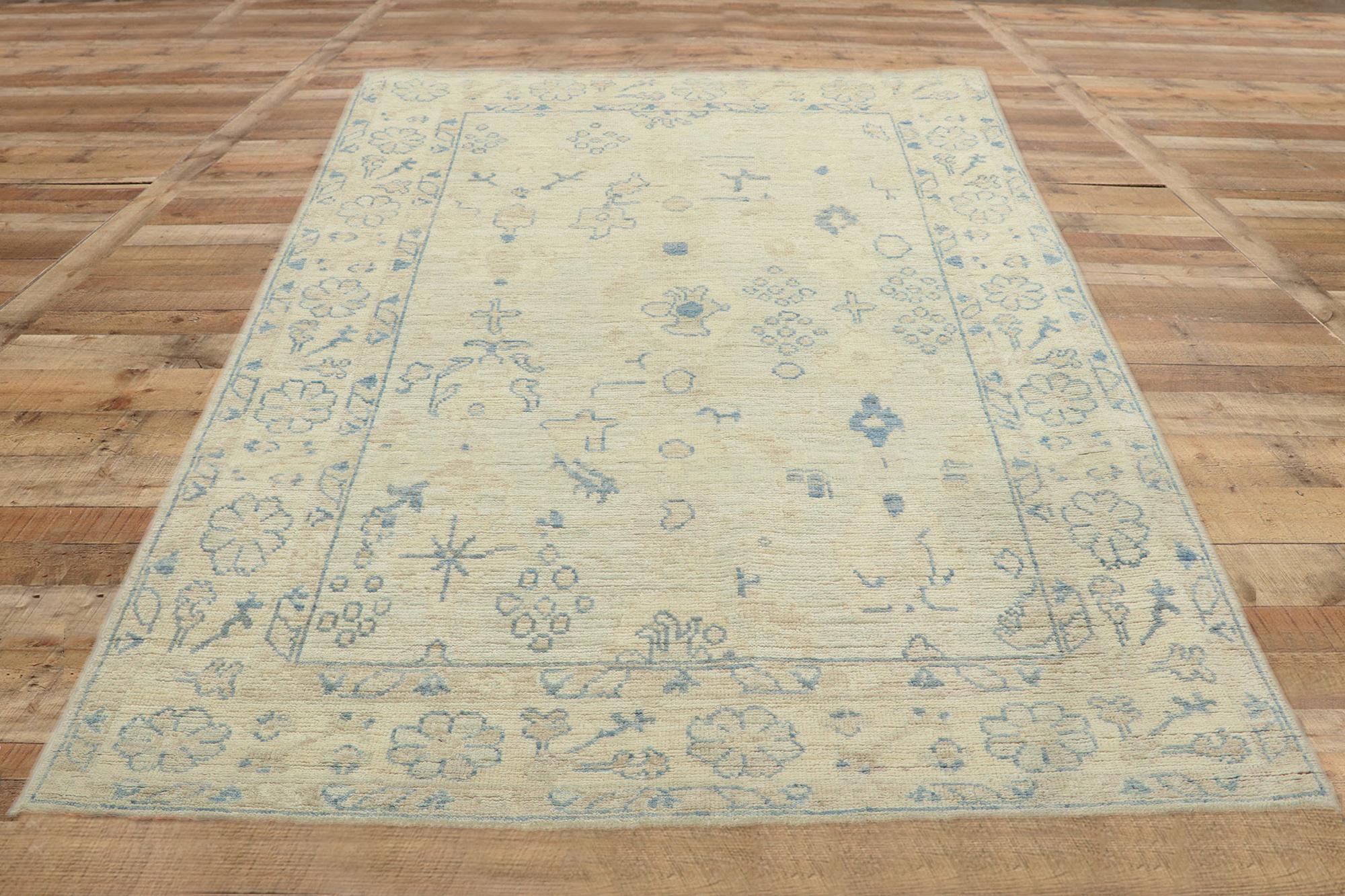 Zeitgenössischer Oushak-Teppich mit modernem Stil im Angebot 1