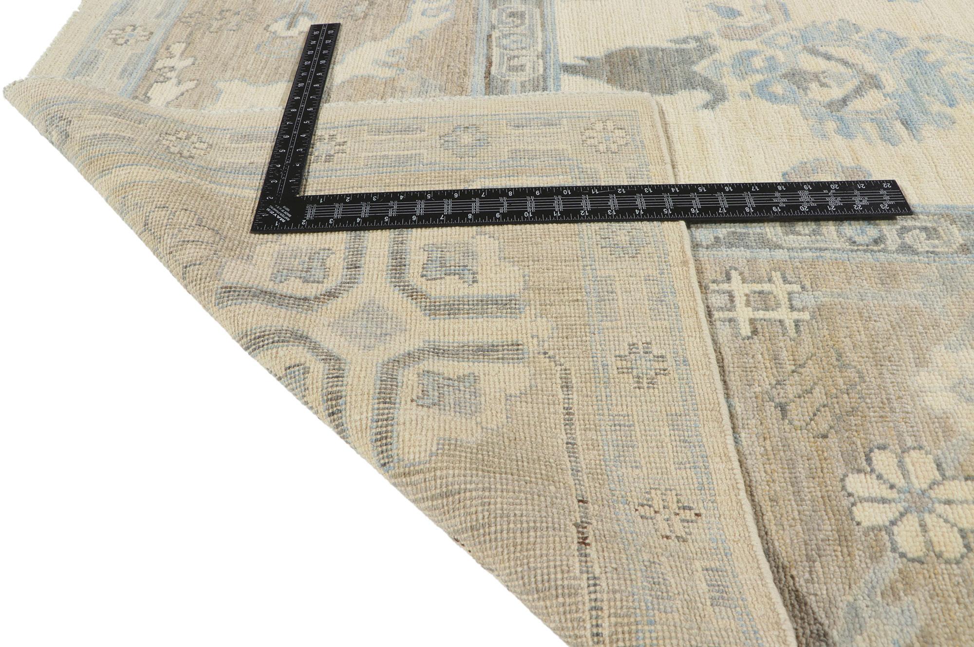 New Contemporary Oushak Rug with Modern Traditional Style In New Condition For Sale In Dallas, TX