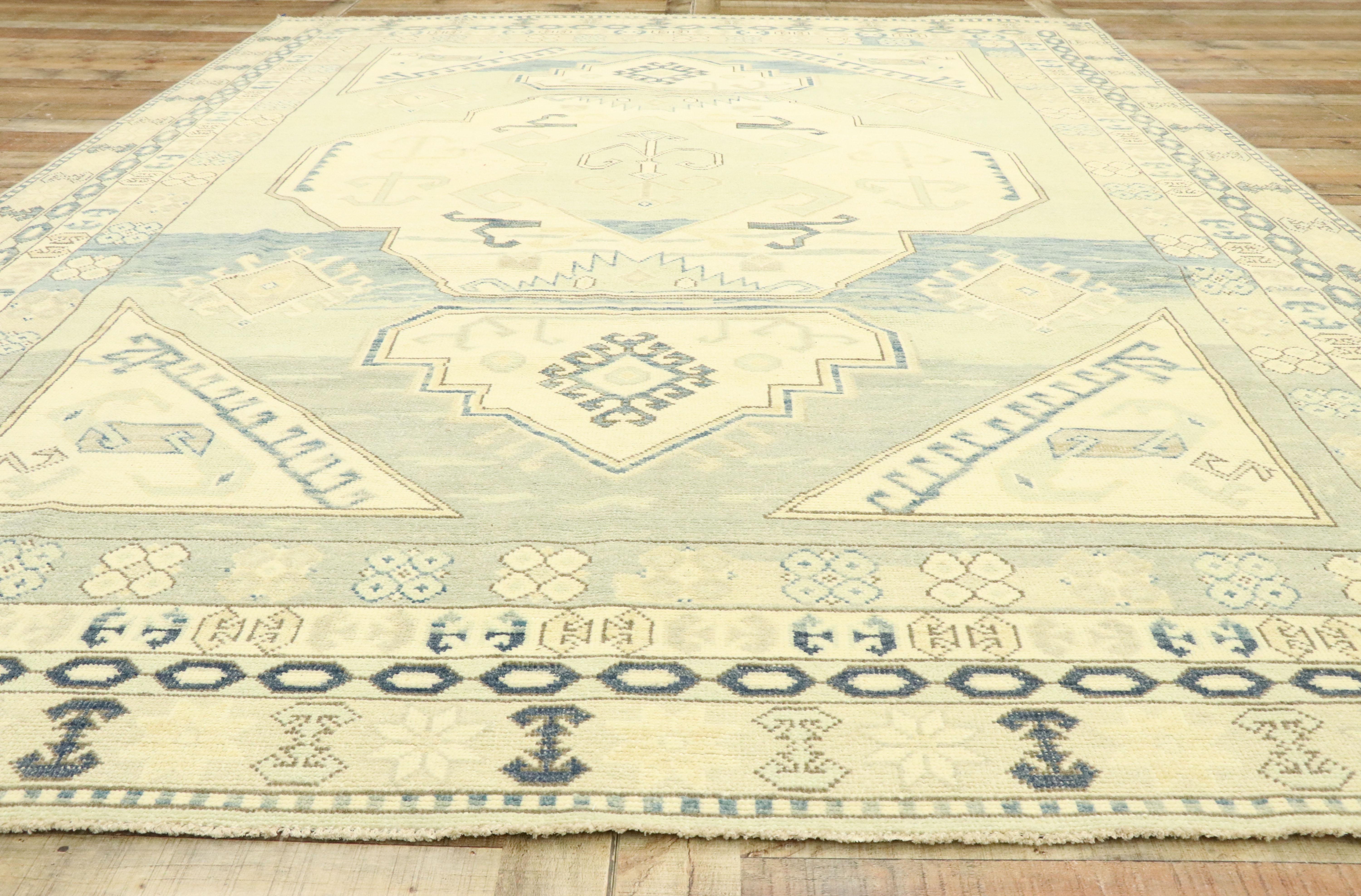 Laine Nouveau tapis contemporain Oushak avec style colonial britannique transitionnel en vente