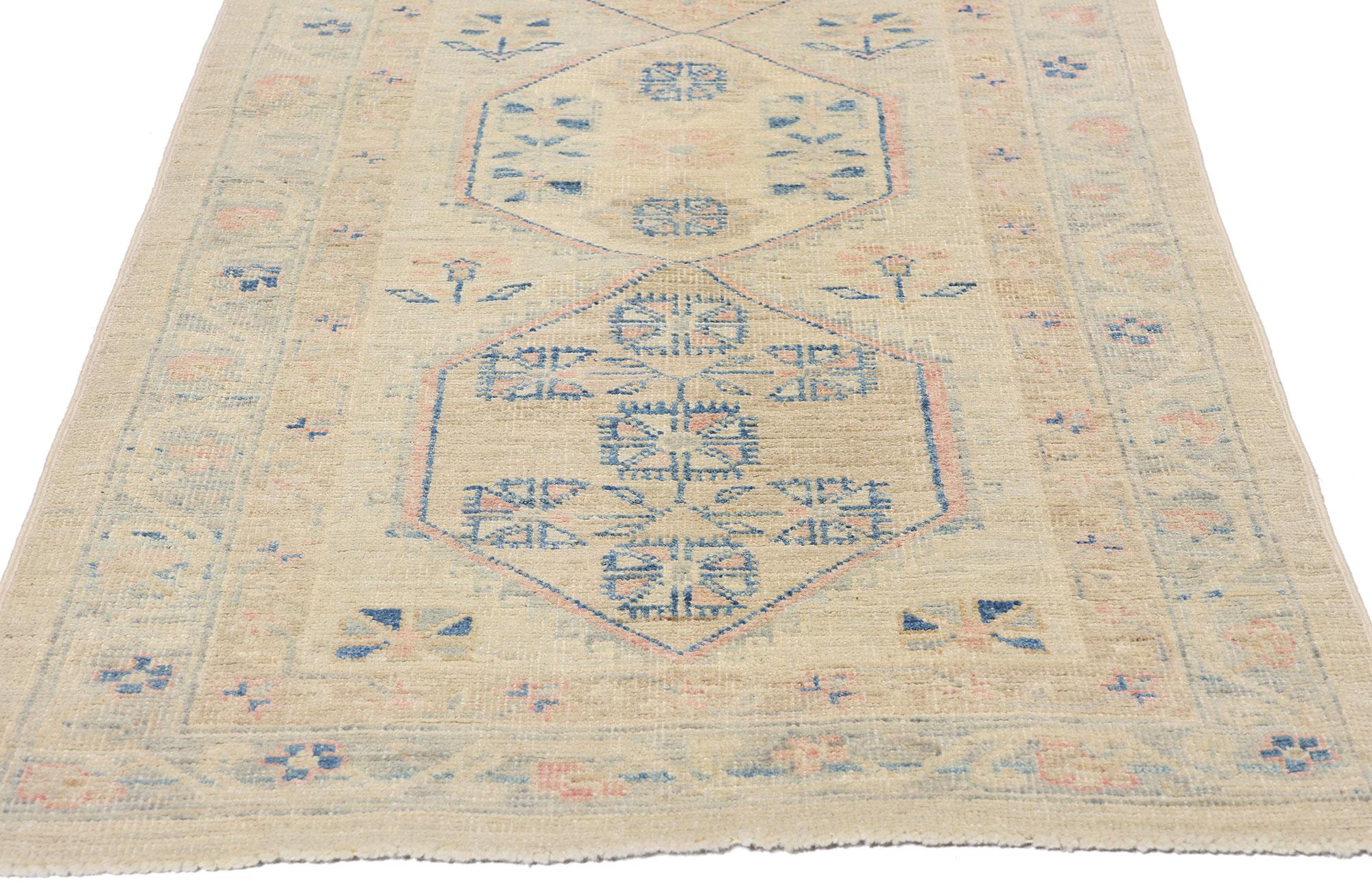 Nueva alfombra contemporánea de Oushak con estilo tradicional Pakistaní en venta