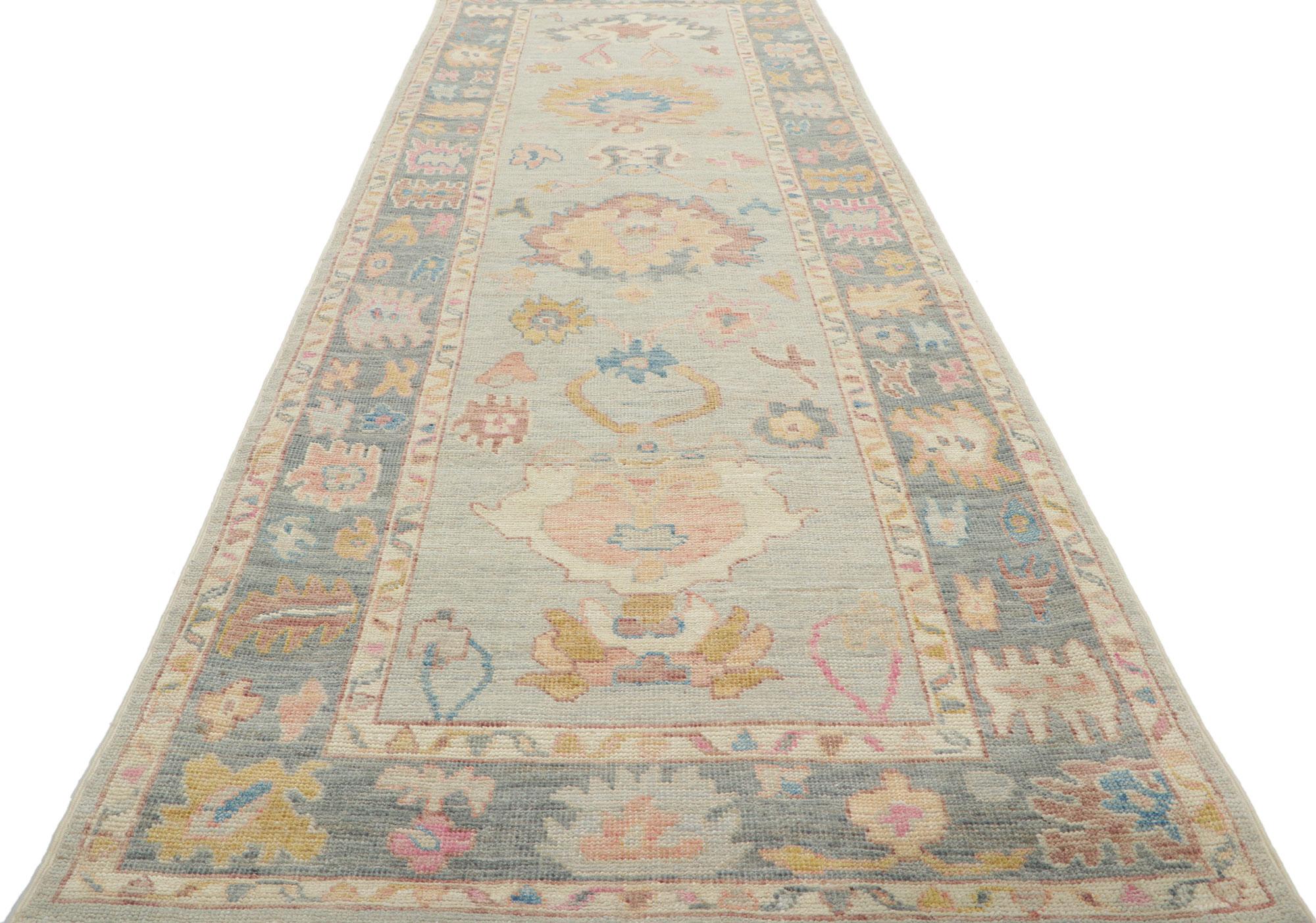 New Contemporary Oushak Runner with Soft Colors In New Condition For Sale In Dallas, TX