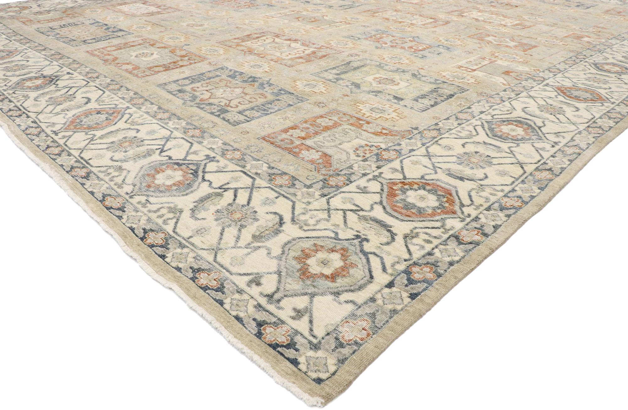 30631 Nouveau tapis contemporain de style Oushak avec un style Arts & Crafts. Ce tapis contemporain de style Oushak, en laine nouée à la main, présente un motif géométrique recouvrant un champ neutre abrasé. Ce motif attrayant est composé de rangées