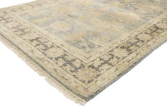 Nouveau tapis contemporain en laine et soie d'Oushak de style transitionnel