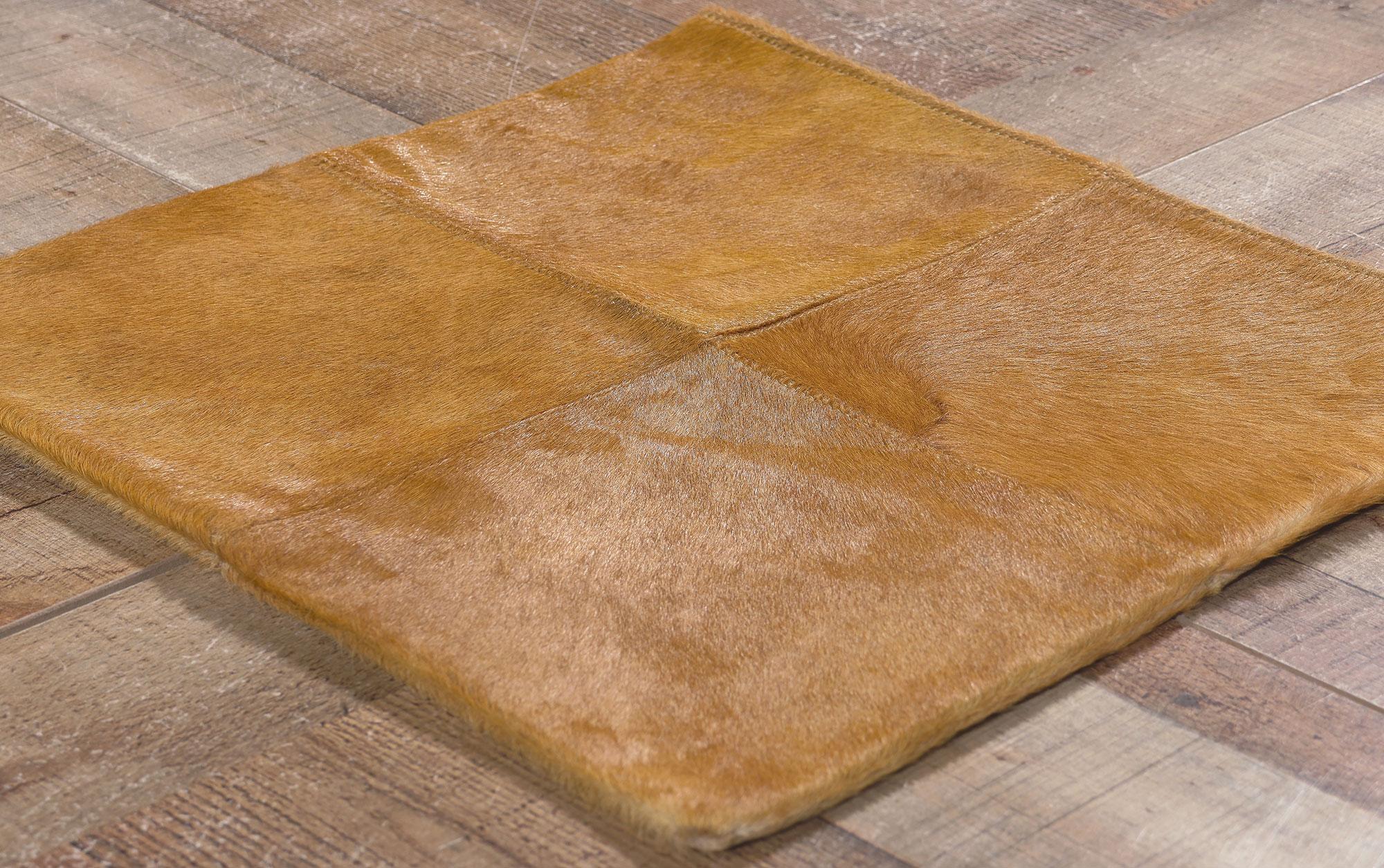 New Contemporary Patchwork Cowhide Pillow Cover con uno stile moderno In condizioni Nuovo in vendita a Dallas, TX