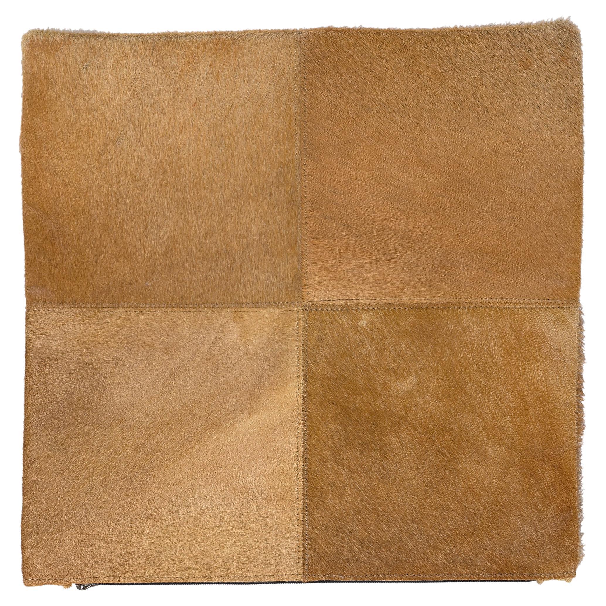 New Contemporary Patchwork Cowhide Pillow Cover con uno stile moderno in vendita