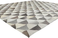 New Contemporary Patchwork Cowhide Rug with Modern Style